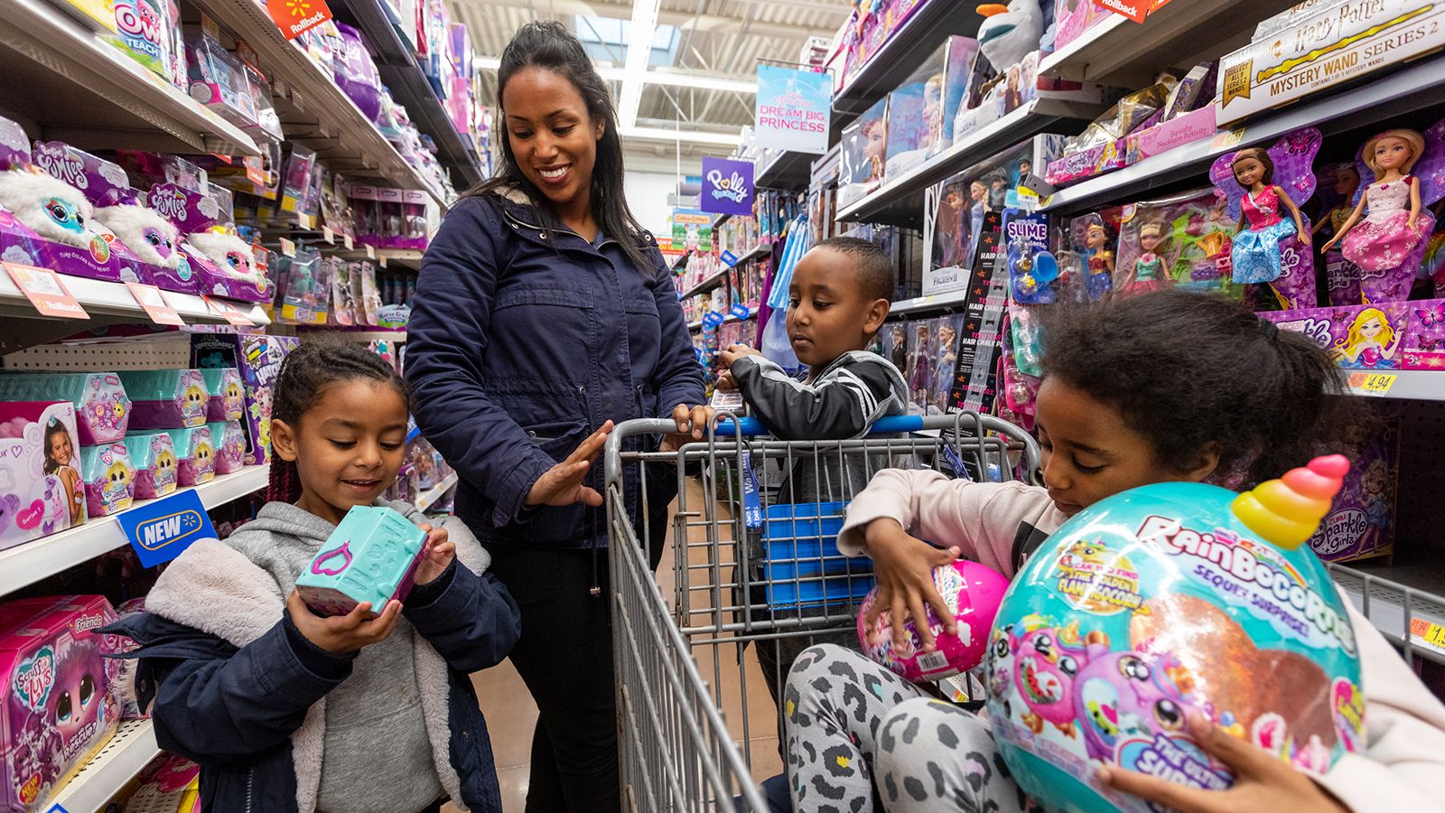 1600x900 Walmart and Pacsun are kicking off holiday shopping earlier than ever