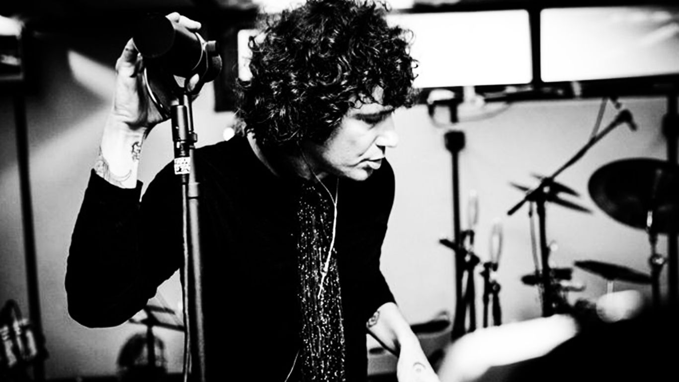 1366x768 Enrique Bunbury, el músico