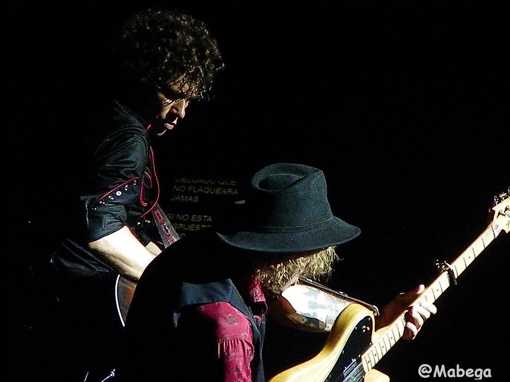 1024x768 Enrique Bunbury y Alvaro Suite, Gira Licenciado Cantinas