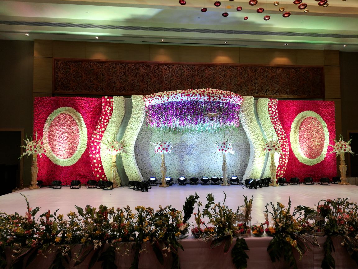1152x864 Flower wall wedding backdrop. Chennai