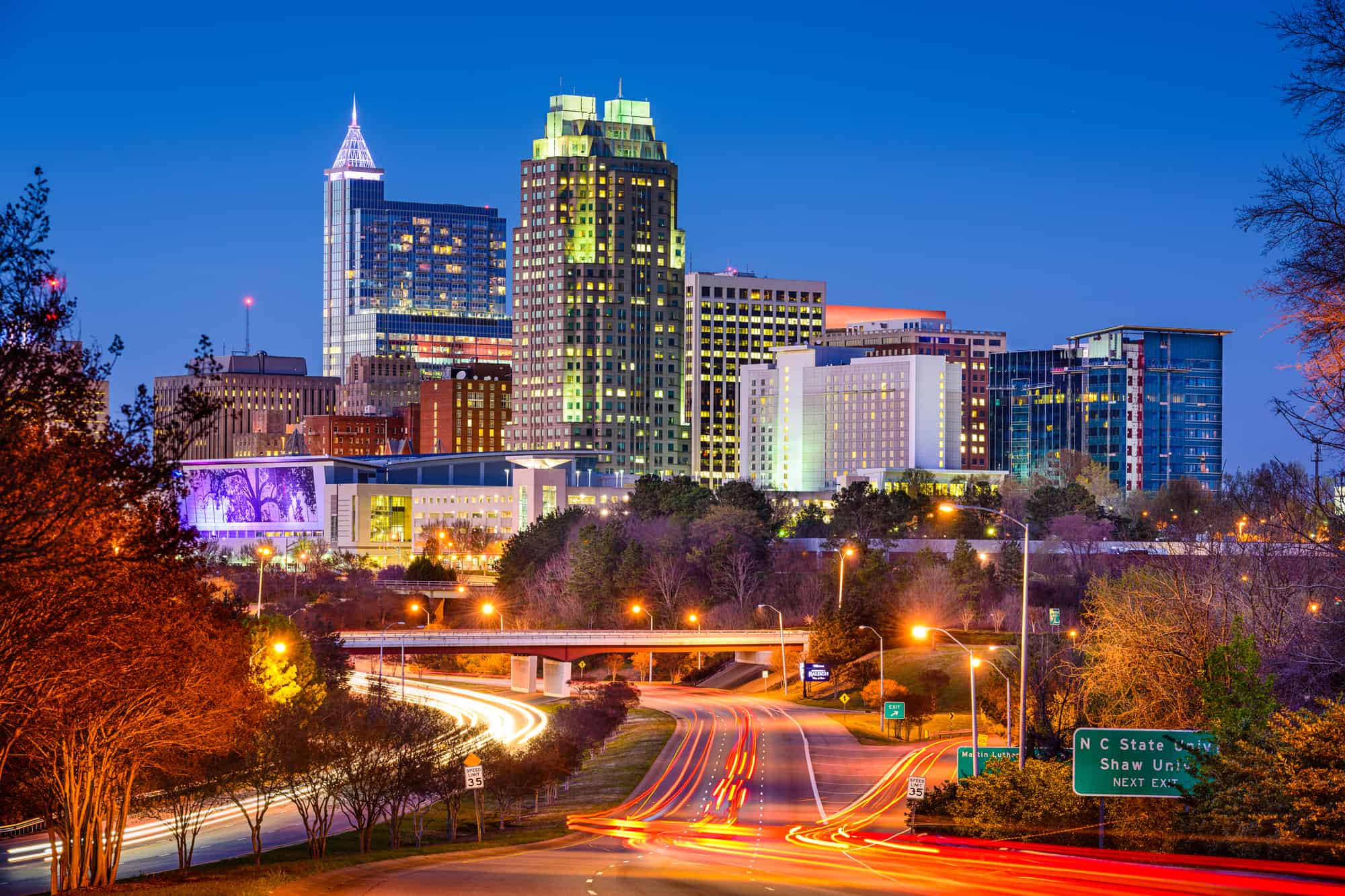 2000x1333 Raleigh, North Carolina [2000 x 1333]