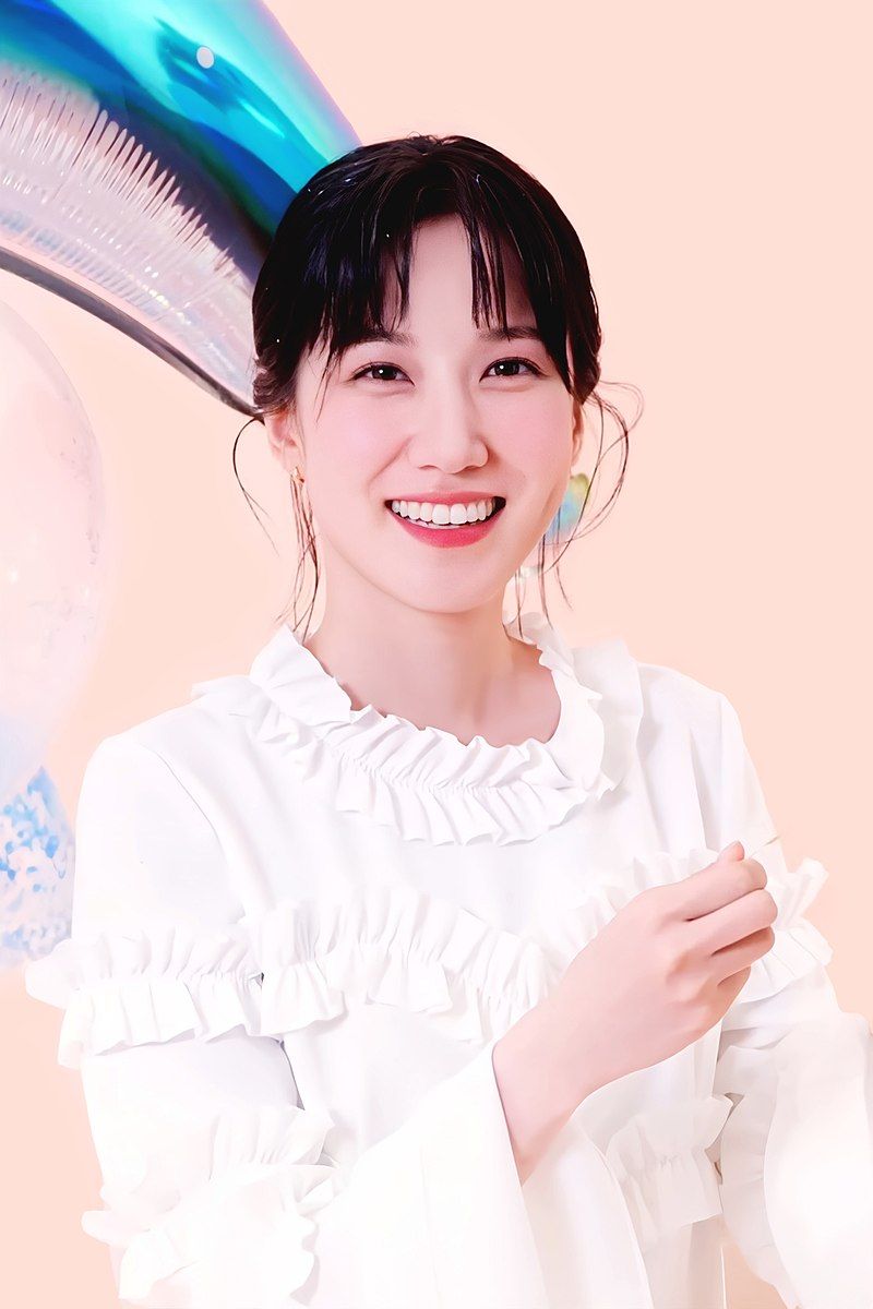 800x1200 Park Eun bin Photohoot for Marie Claire
