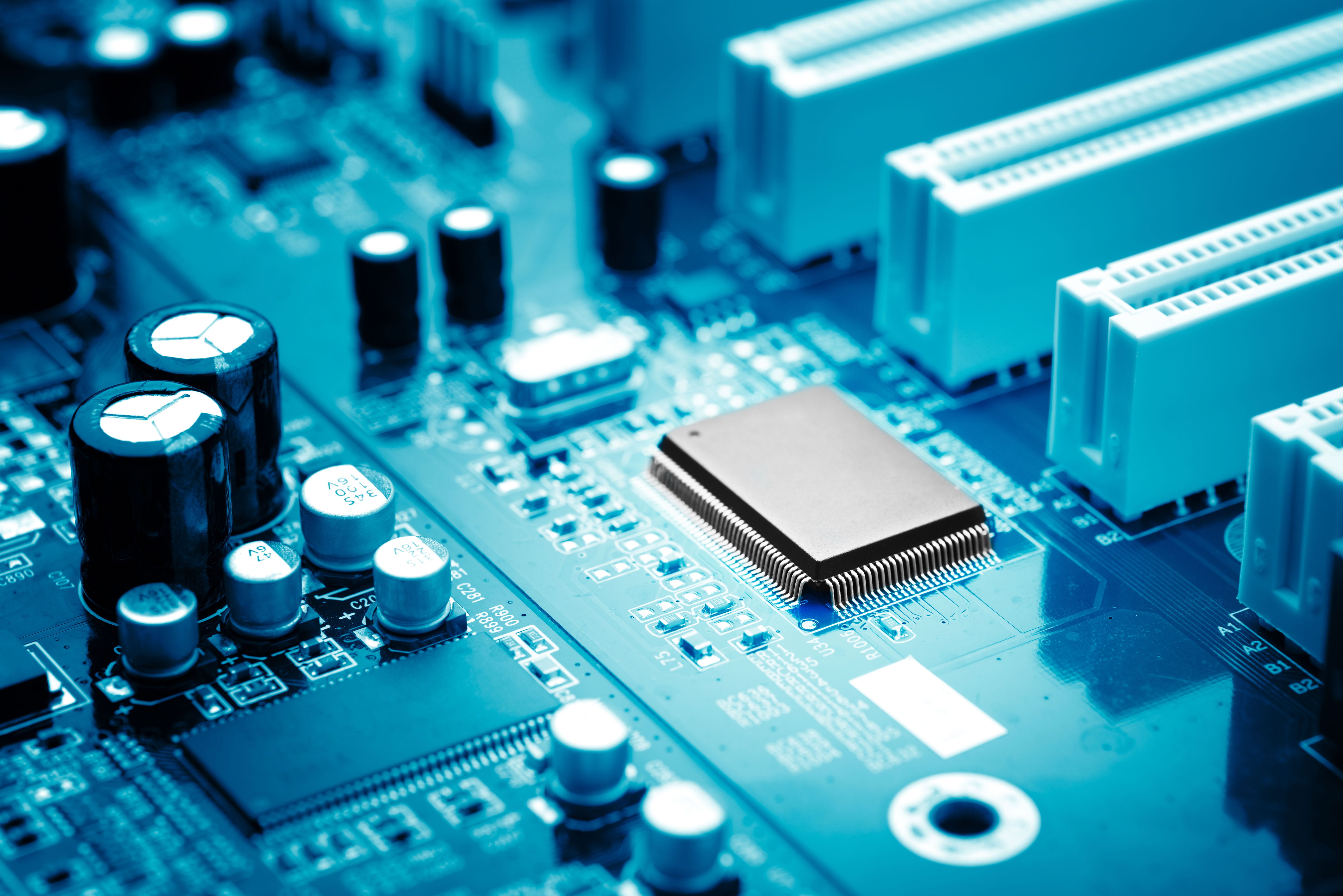 6931x4625 Samsung retains top spot in Omdia Q4 2021 semiconductor market analysis - Omdia