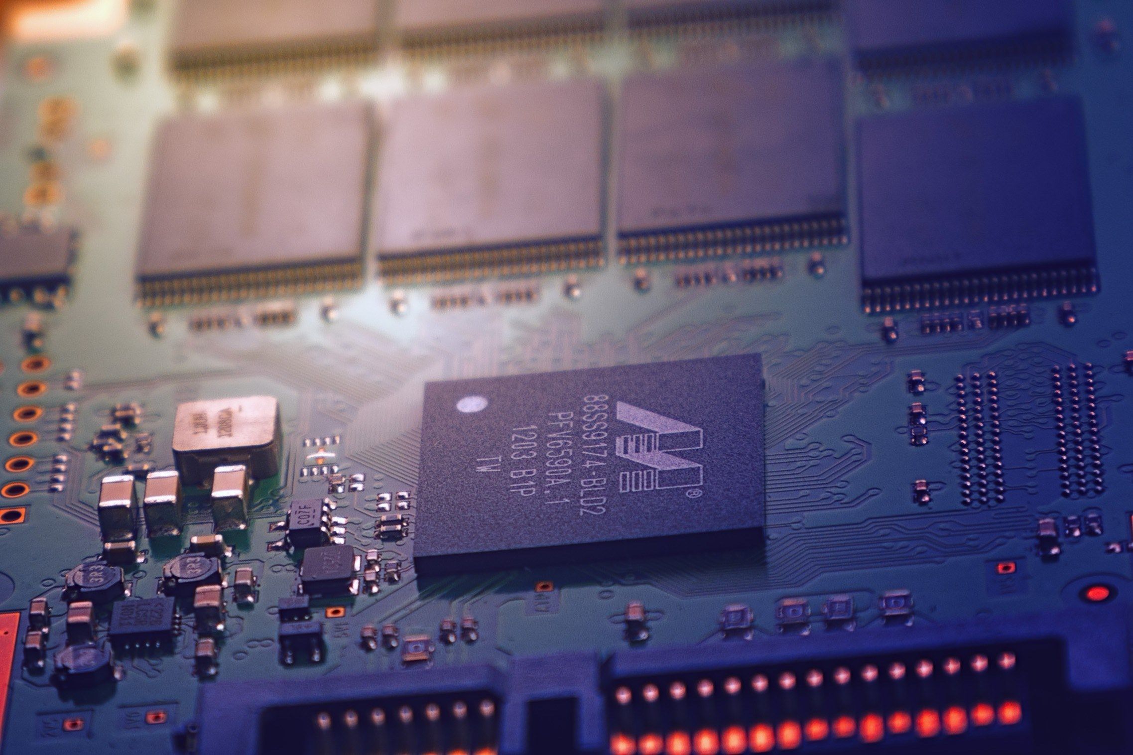 2275x1516 Wallpaper / circuit board electronic technology and pcb HD 4k wallpaper free download