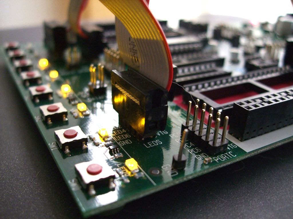 1024x768 Microcontroller Wallpaper