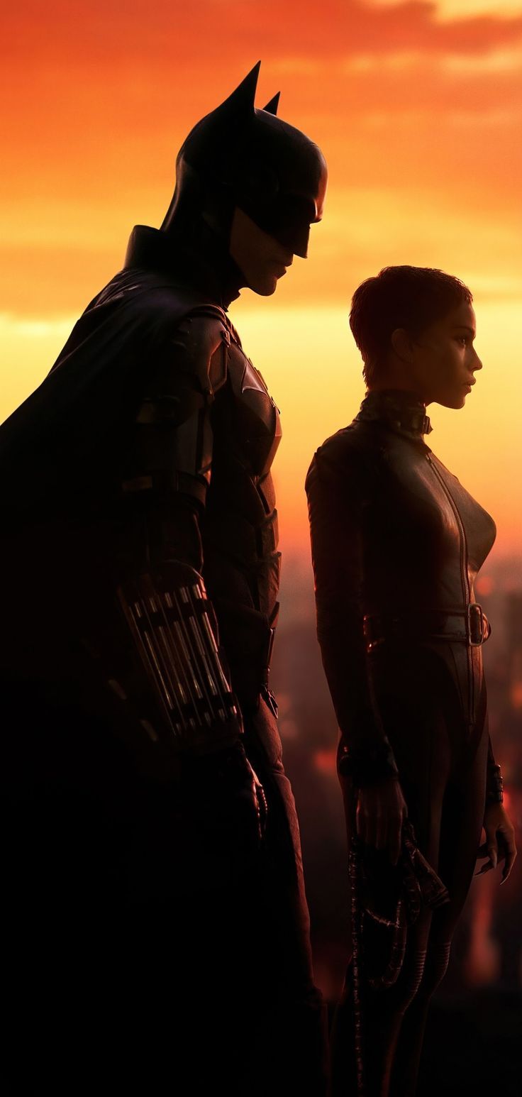 736x1546 Batman and Catwoman in The Batman (2022) Phone Wallpaper. Wallcinemania. Batman picture, Batman and catwoman, Batman and superman
