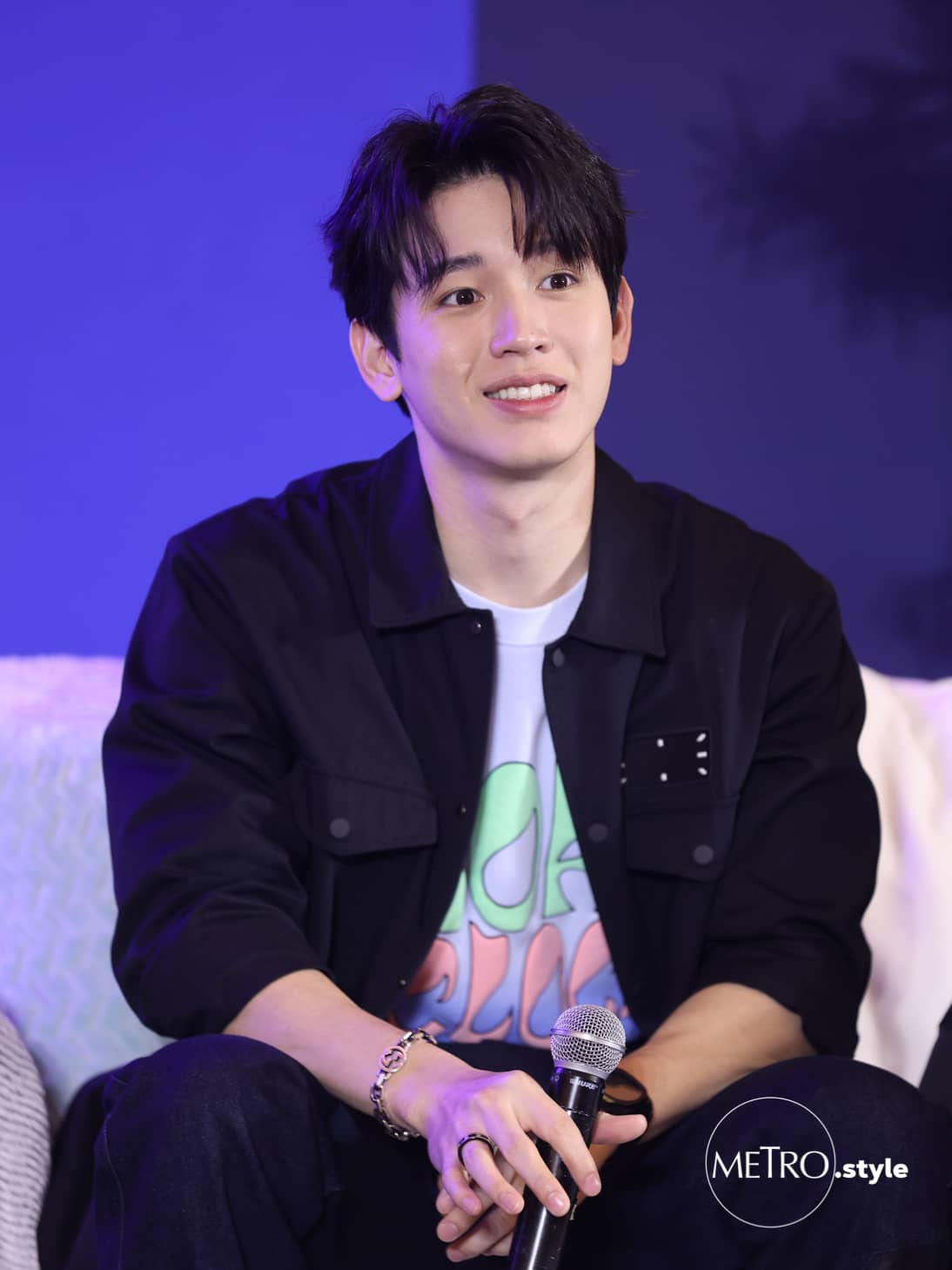 1094x1459 Tay Tawan And New Thitipoom In Manila—Here's Everything We Discovered About Them At Their Press Con