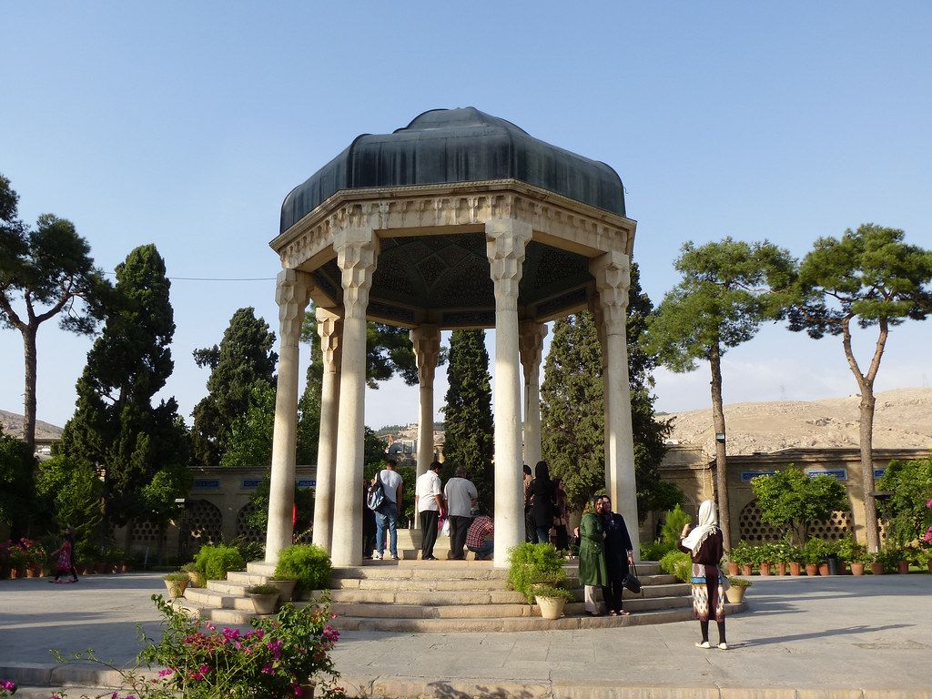 1024x768 Aramgah E Hafez Shiraz. The Tomb Of Hafez And Its