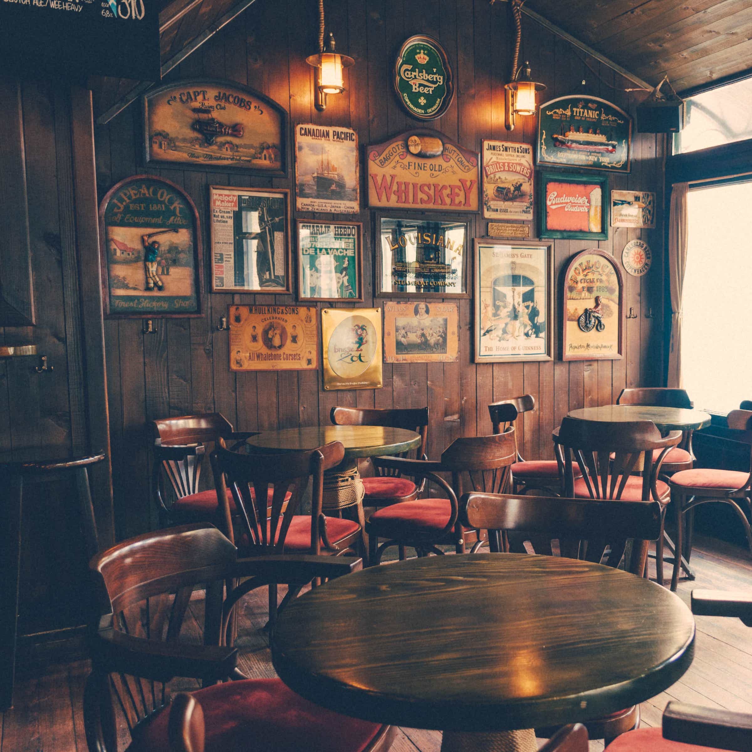 Madra Rua Irish Pub - exzk491
