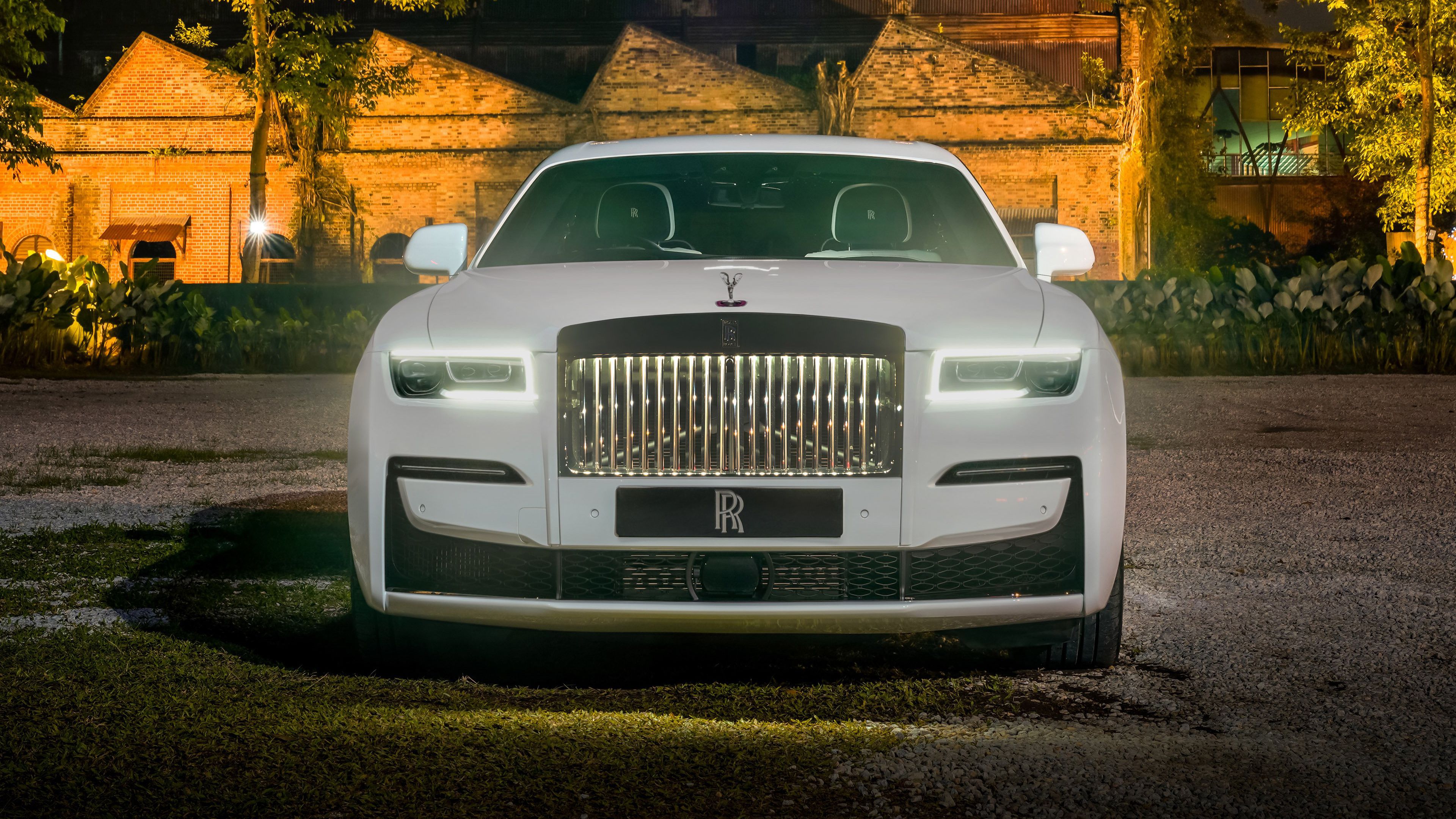 3840x2160 Rolls Royce Black Badge Ghost 2022 4K 4 Wallpaper Car Wallpaper