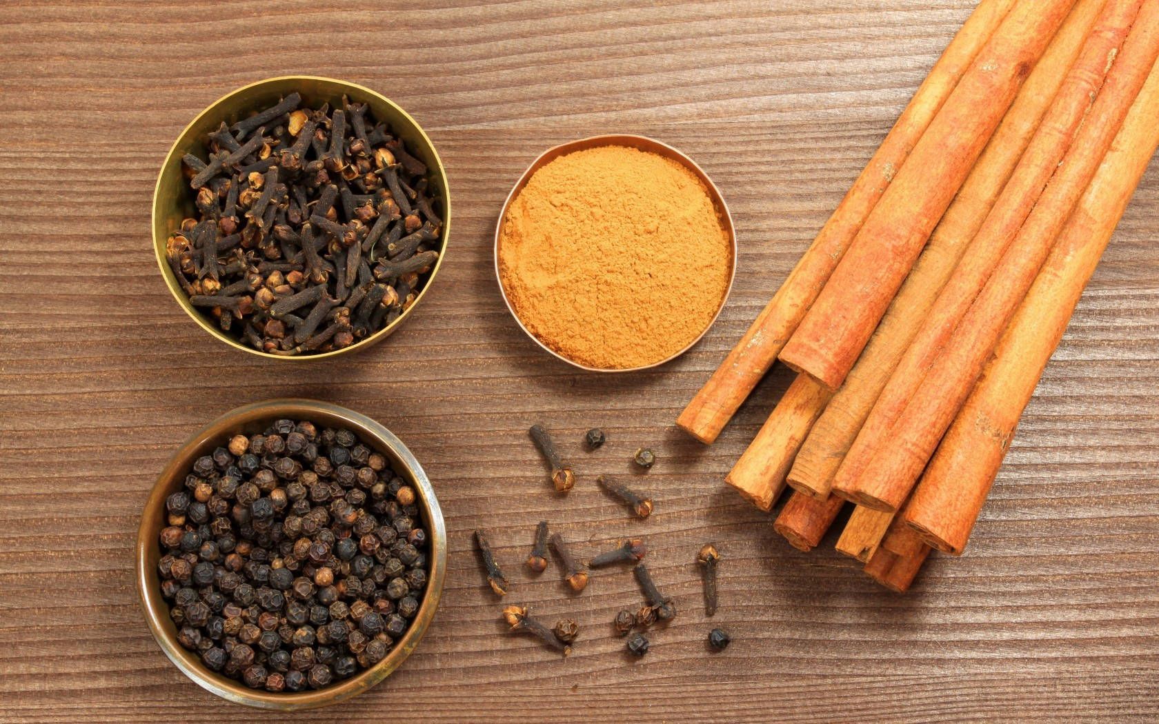 1680x1050 Download Cloves Black Pepper Turmeric And Cinnamon Spices Wallpaper