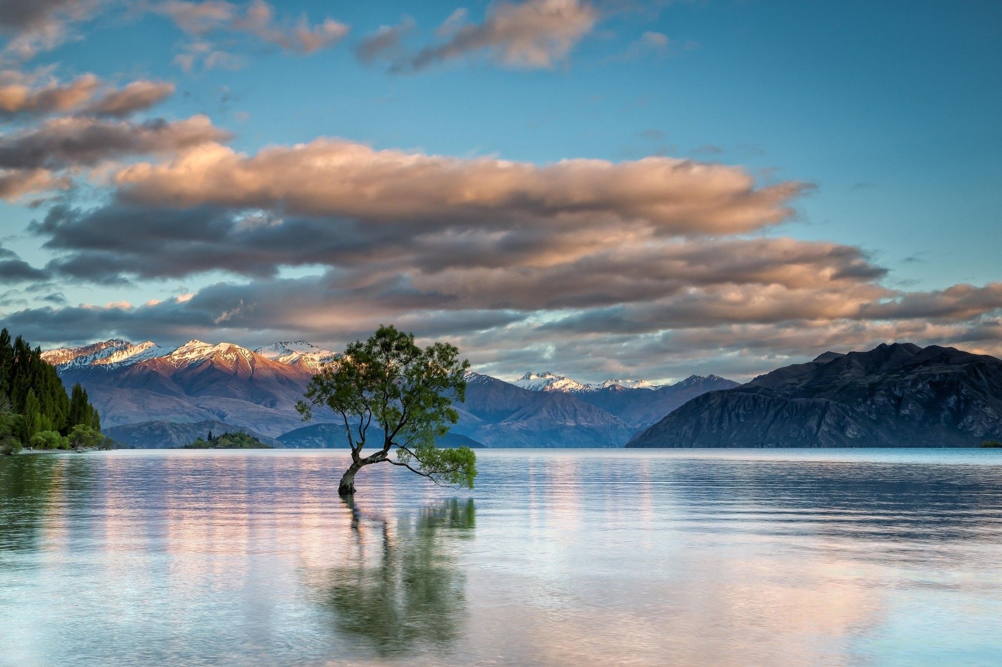 2048x1365 landscape, Lake Wanaka, lake, horizon, snow, mountains, clouds, reflection, New Zealand, nature, trees Gallery HD Wallpaper