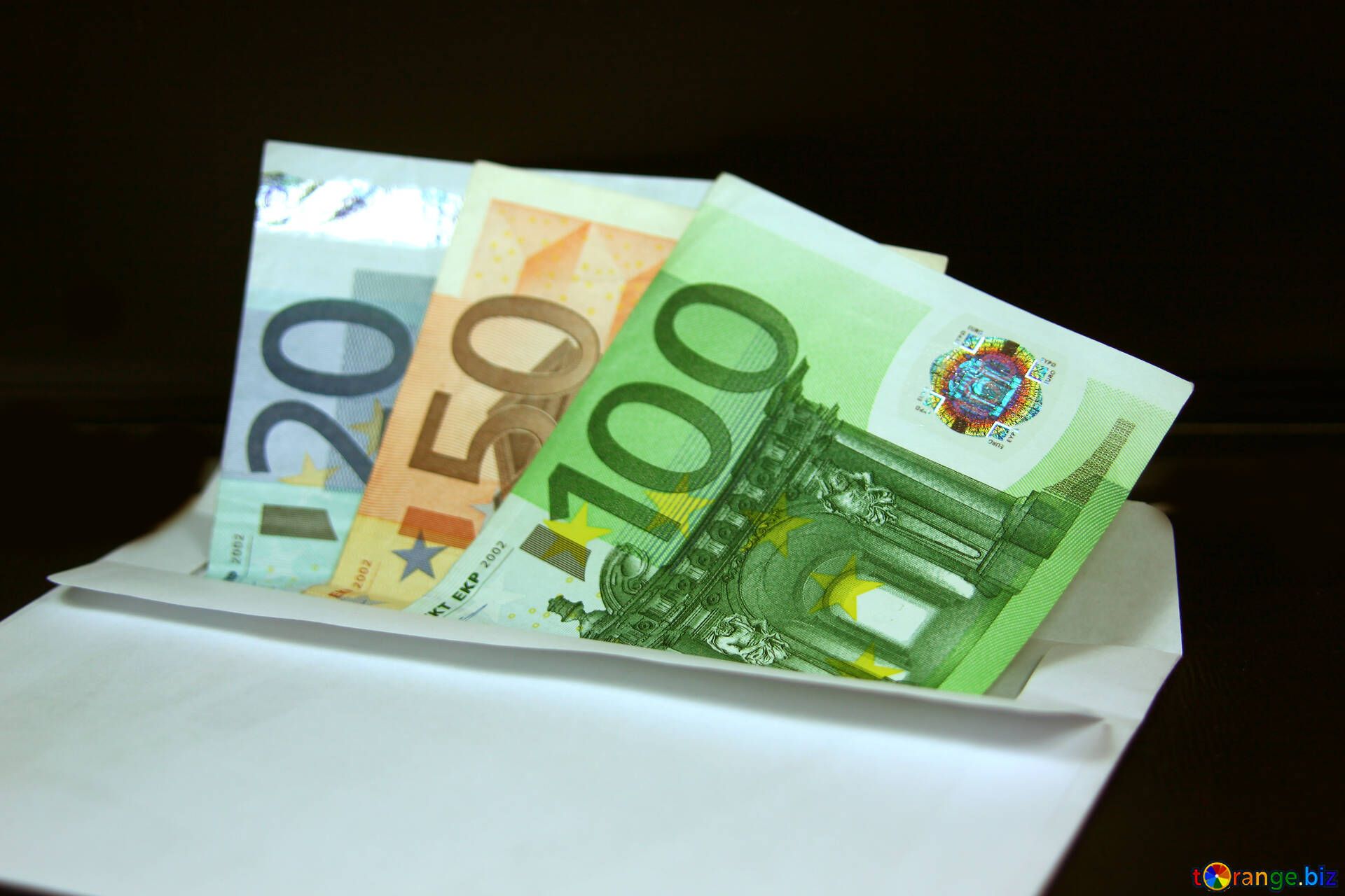 1920x1280 The salary in an envelope. euro. free image - № 4723