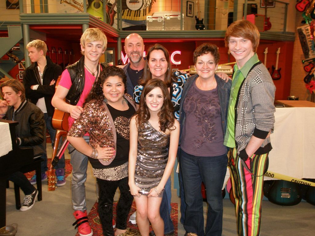1024x768 Austin & Ally Cast Online Photo Galleries. Cantantes, Obstáculos, Compositores
