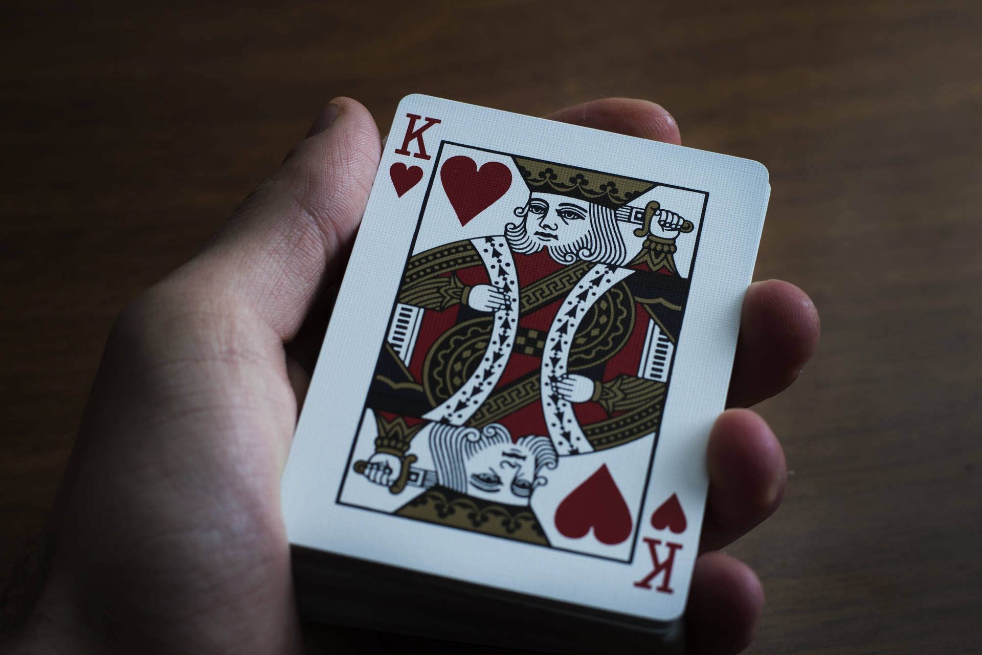 1920x1280 Download Hand King Of Hearts Playing Cards Wallpaper