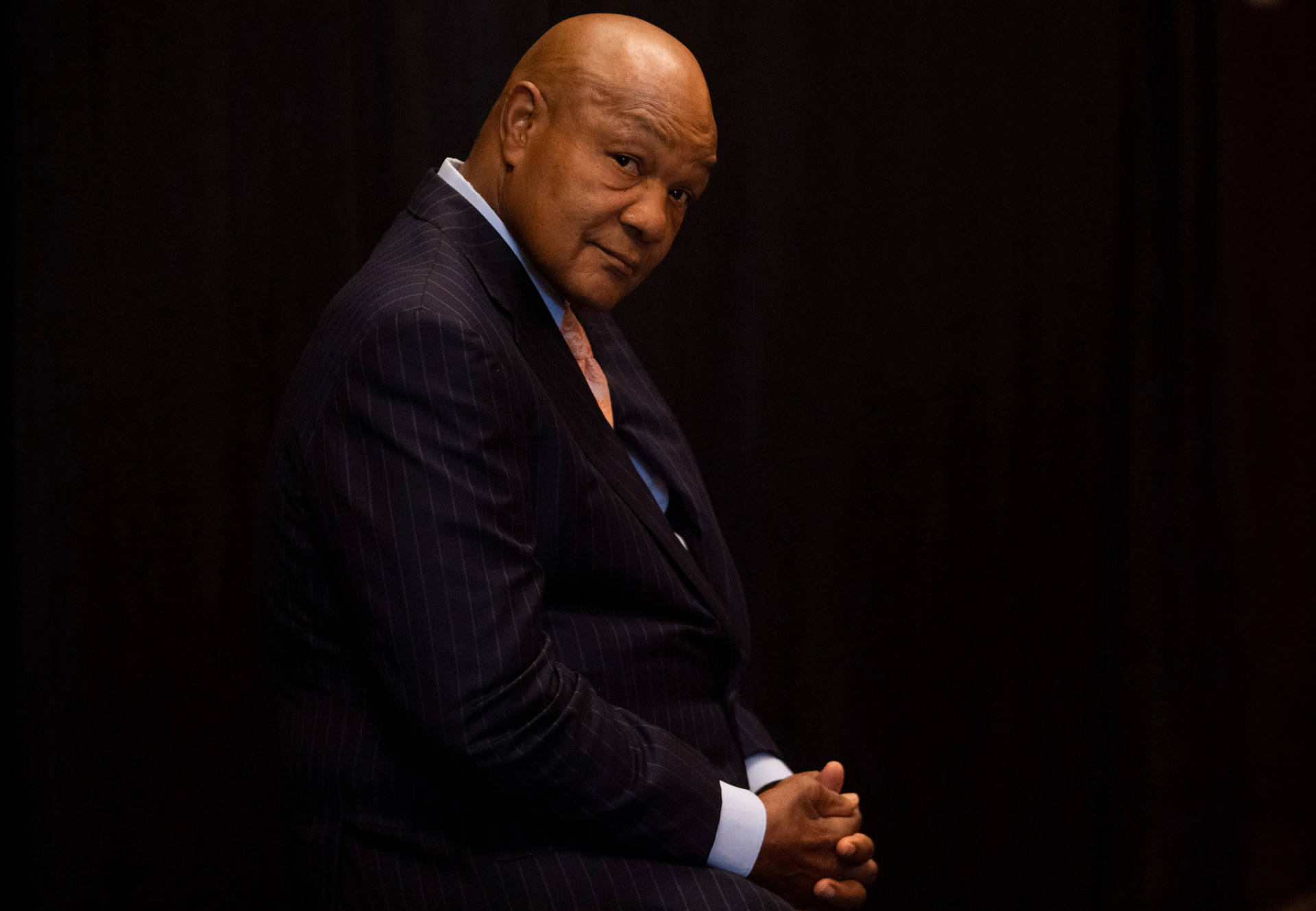 1920x1330 Download George Foreman Side View Wallpaper