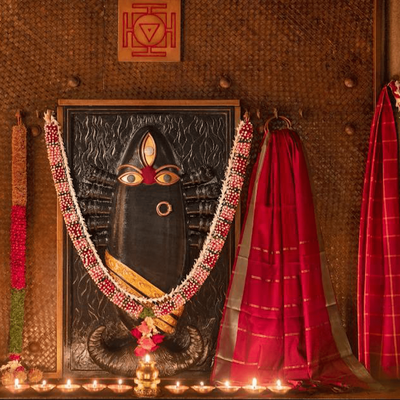 1280x1280 Linga Bhairavi, Salem is open for darshan everyday from 6:30am:20pm and 4:20pm:20pm. On the days of Pournami, temple is open till 9pm