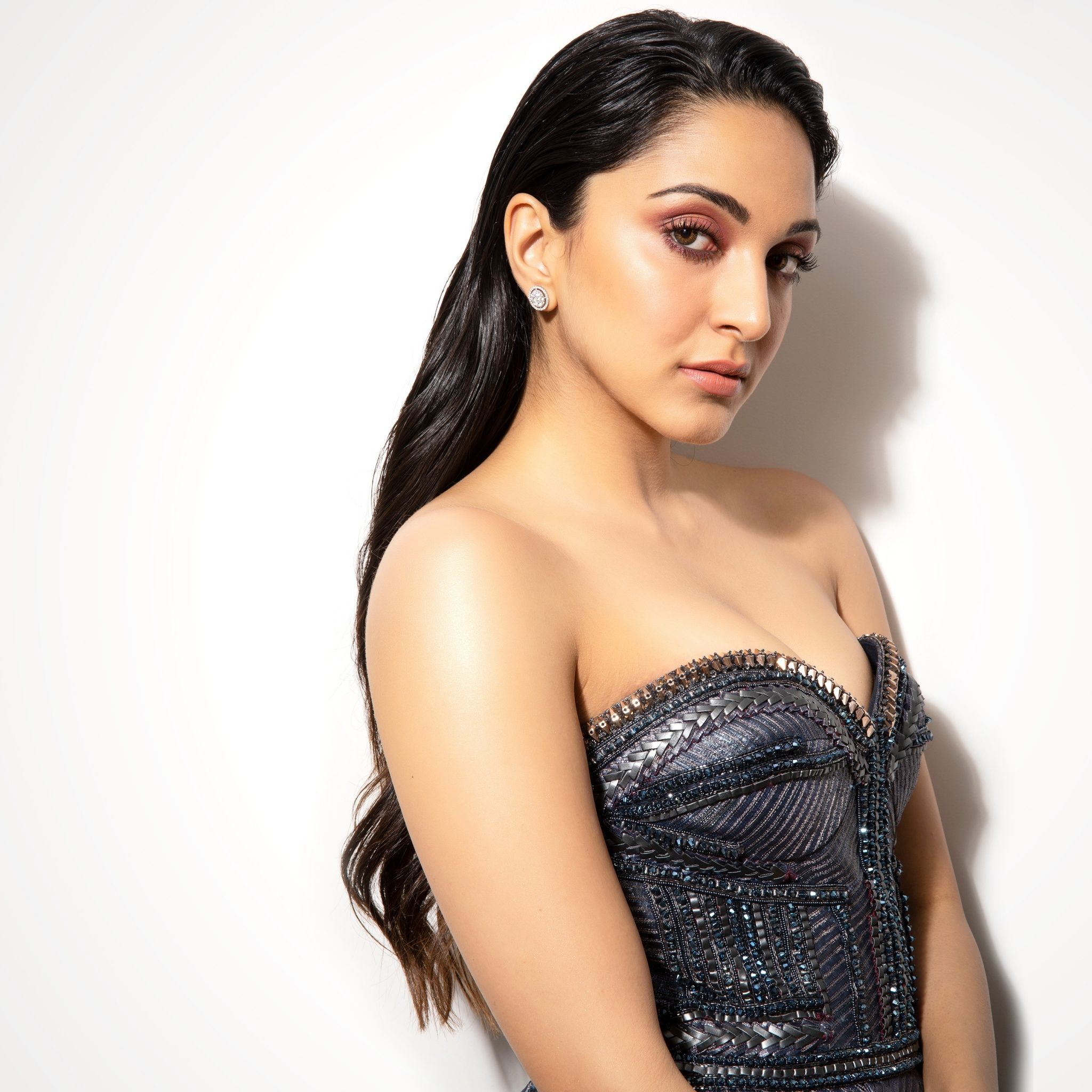 2048x2048 Kiara Advani Wallpaper 4K, Indian actress, Bollywood actress