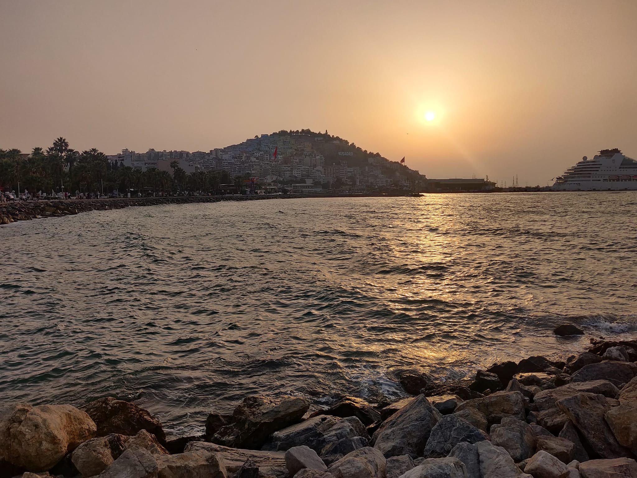 2048x1536 Go Turkey: Kusadasi & Pamukkale