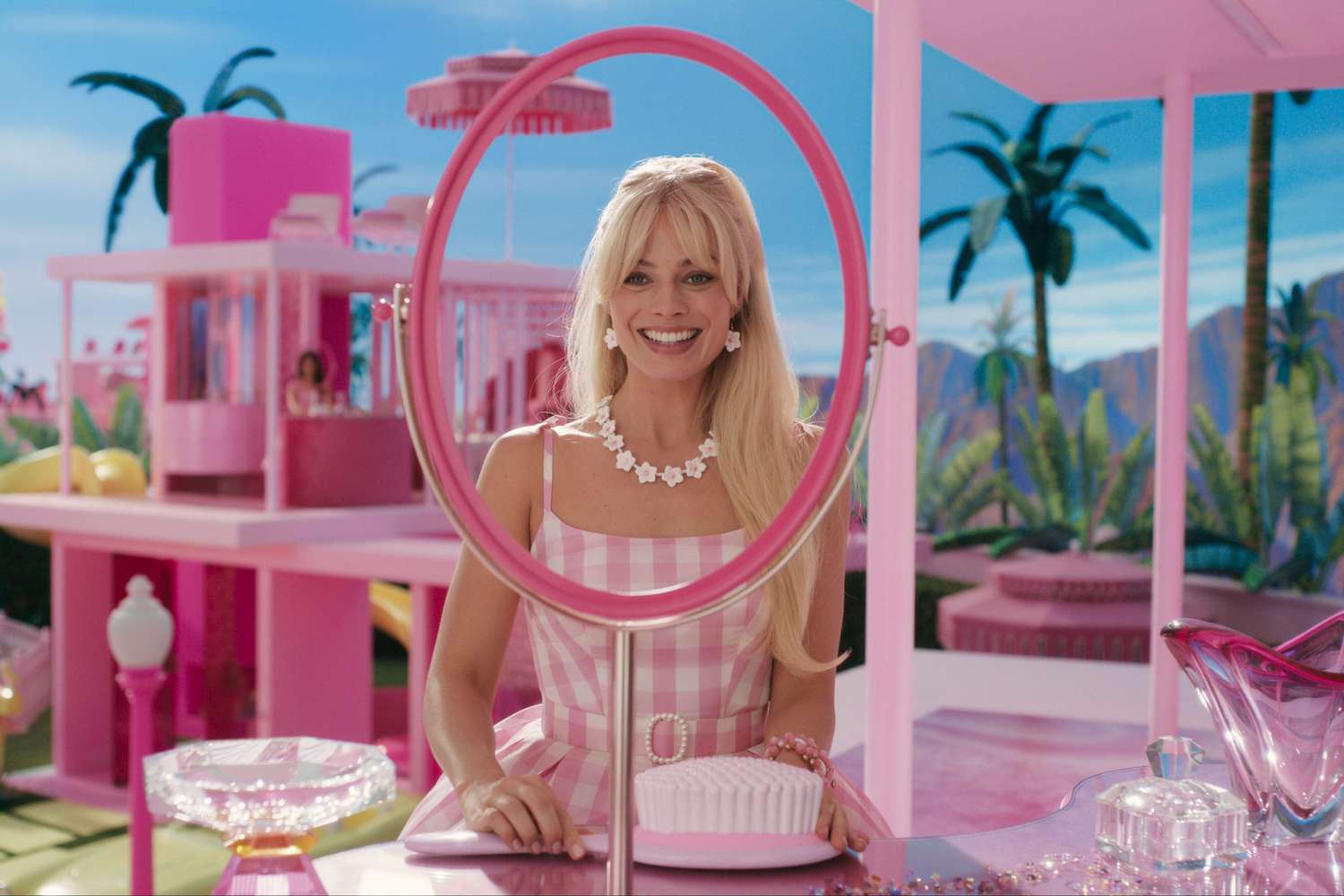 1500x1000 Barbie Movie: See All the Photo From Set