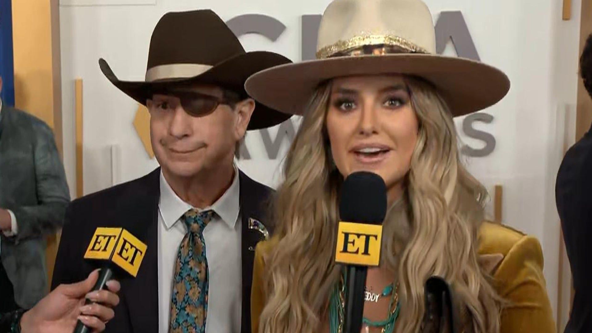 1920x1080 Lainey Wilson Brings 'Lucky' Dad as Her Date to the CMA Awards (Exclusive)