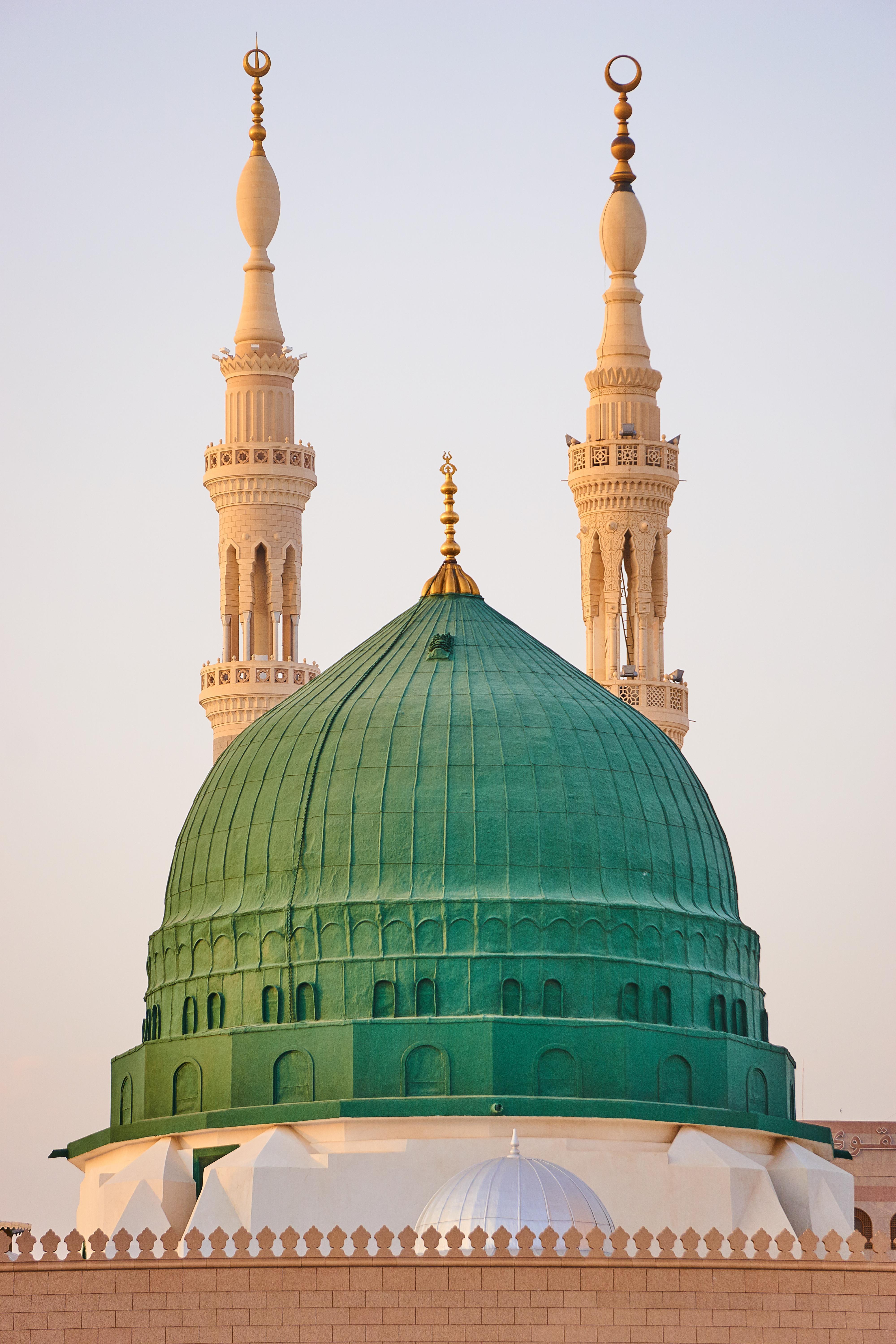 3999x5999 Al Masjid An Nabawi Wallpaper