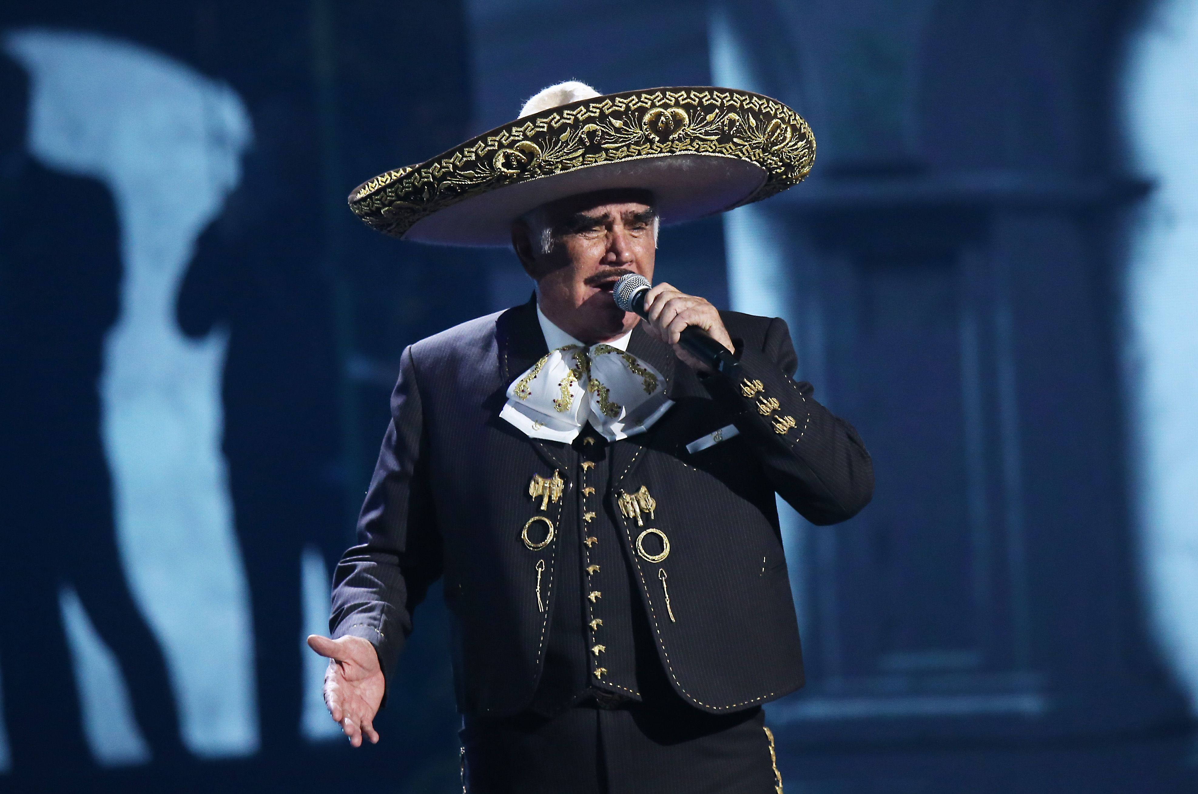 3950x2621 Mexican Singer Vicente Fernández in ICU After Falling Accident