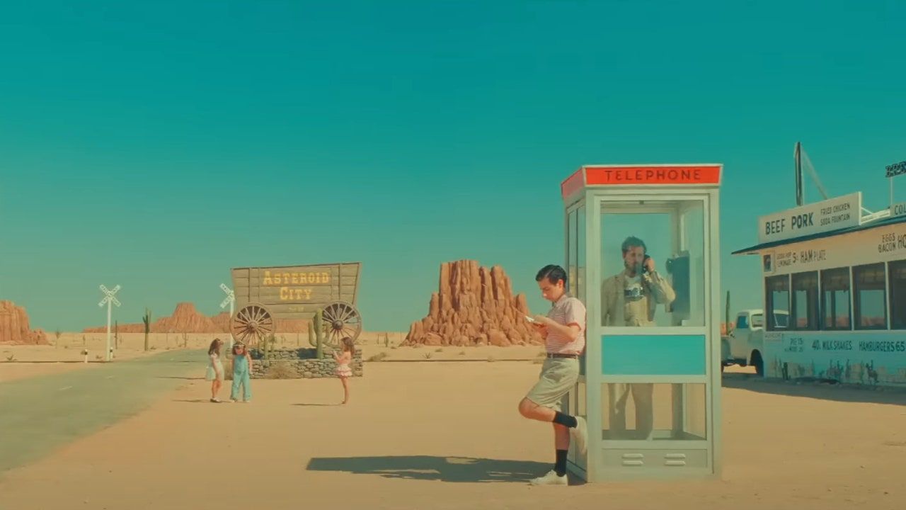 1280x720 Wes Anderson has created an Asteroid City and it's all aliens and pretty pastels. Condé Nast Traveller India