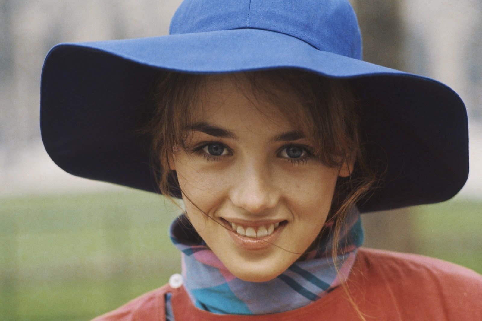 1600x1064 Isabelle Adjani 1080P, 2k, 4k HD wallpaper, background free download