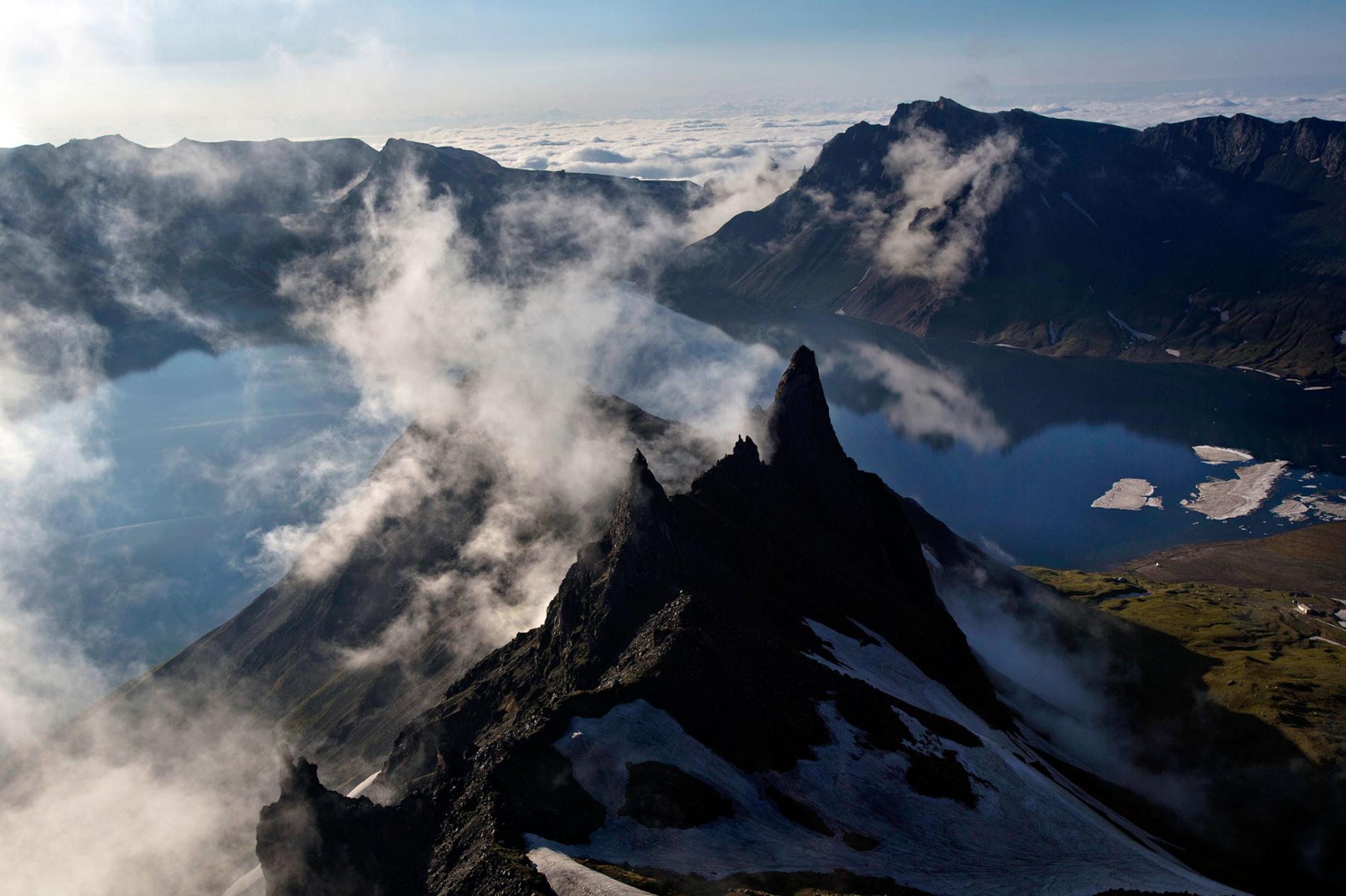 1900x1266 Sacred Volcano in North Korea May Be Waiting to Blow