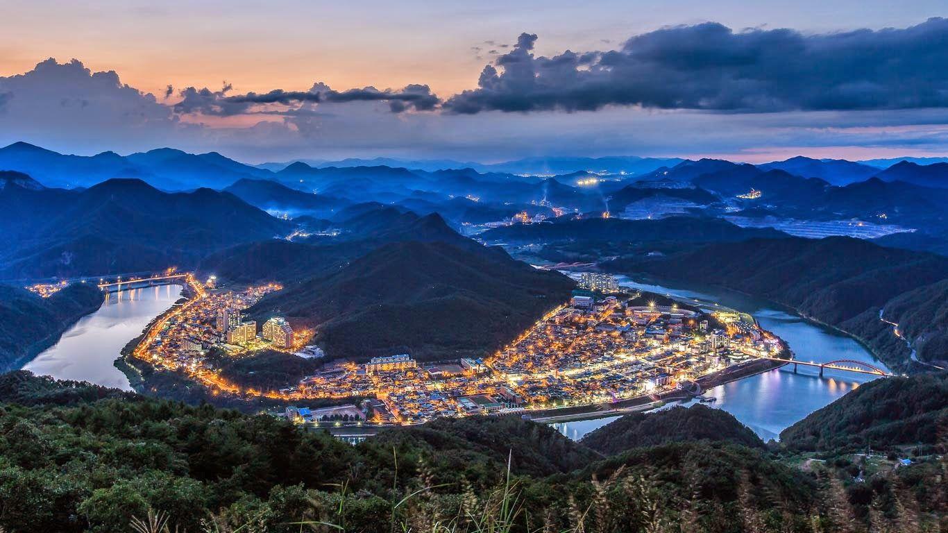 1366x768 Danyang County, South Korea Dream Wallpaper