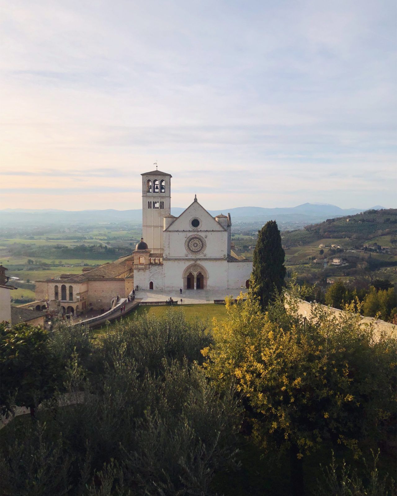 Assisi Wallpapers - Top Free Assisi Backgrounds - WallpaperAccess