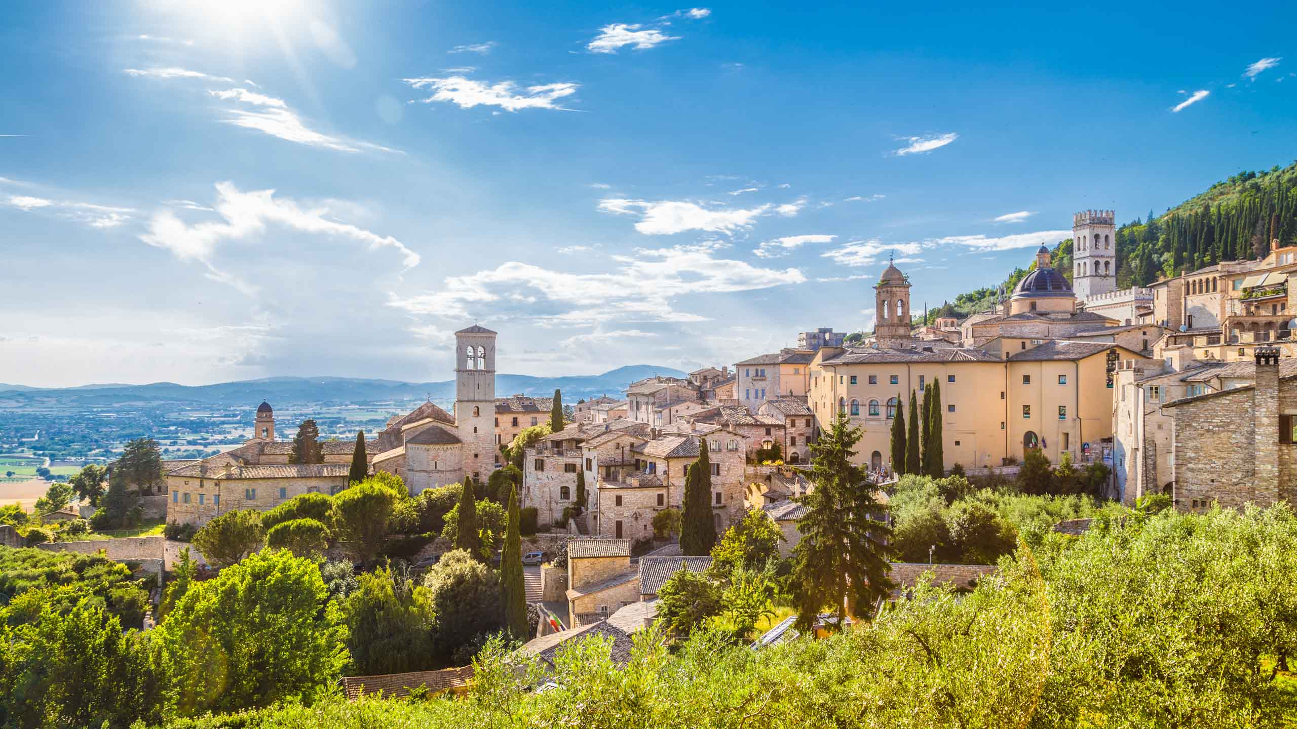 2560x1440 Follow in the footsteps of St Francis of Assisi. A&K Villas