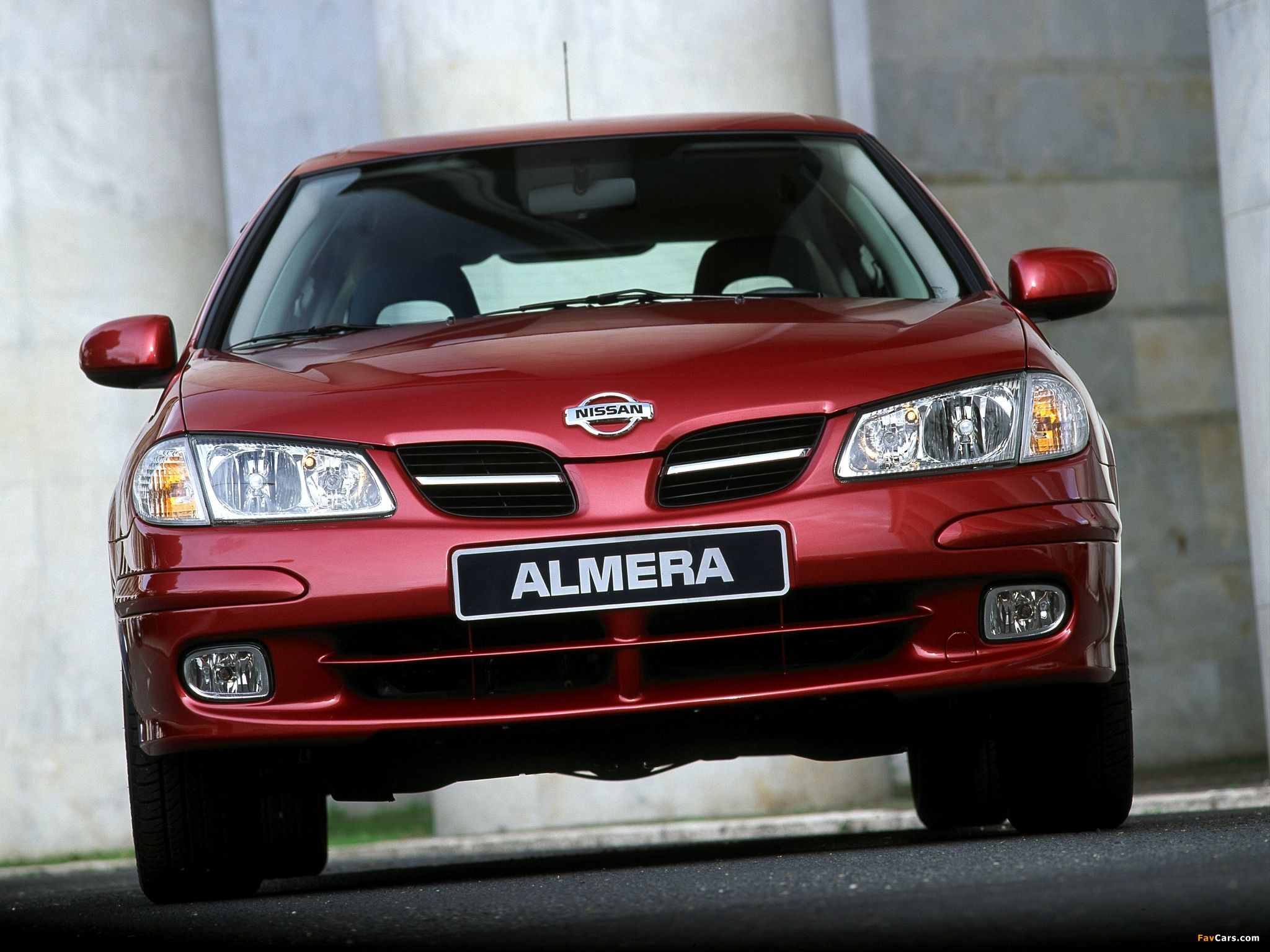 2048x1536 Nissan Almera 5 Door (N16) 2000–03 Wallpaper (2048x1536)