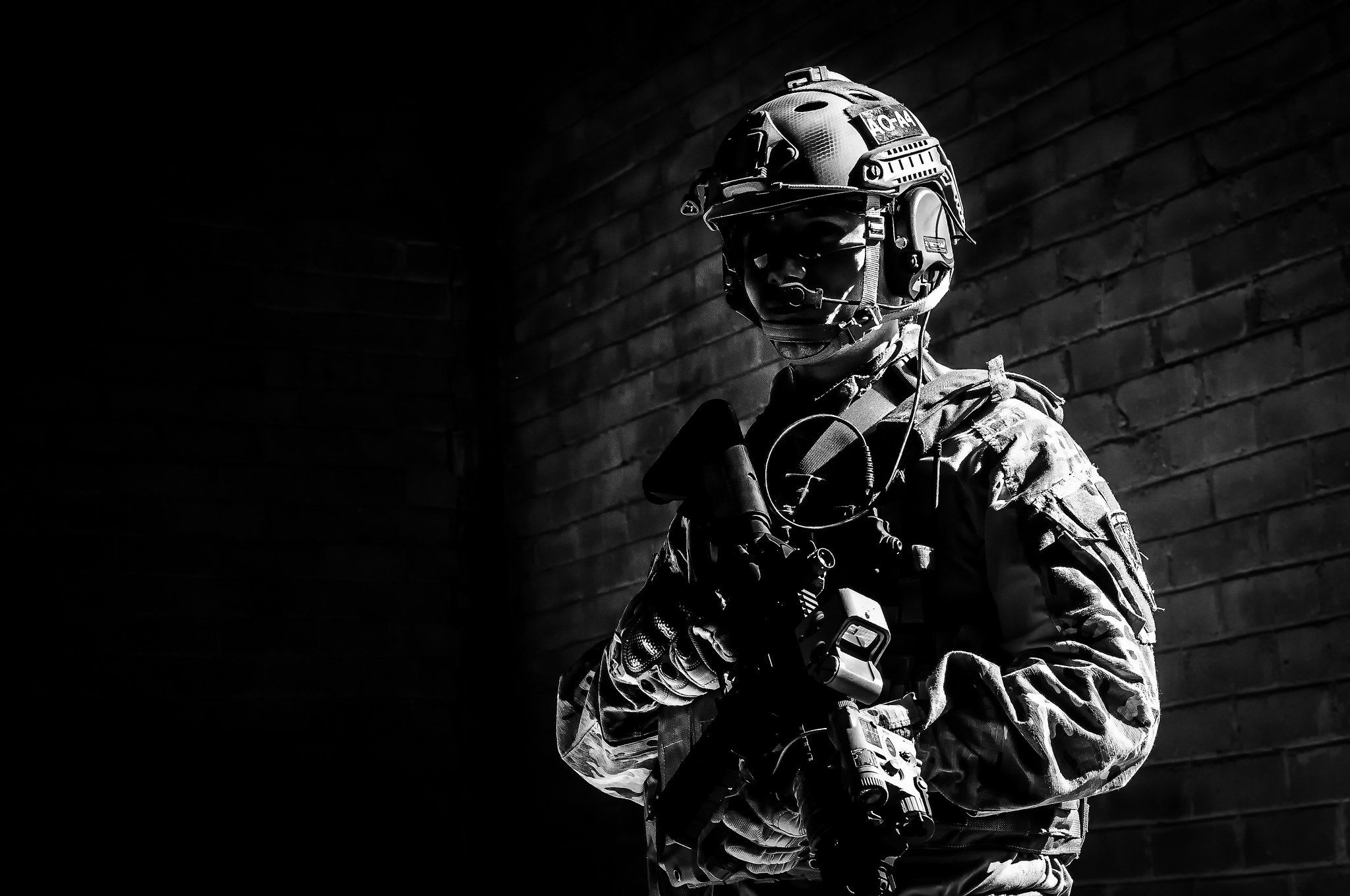 2048x1360 Military Soldier HD Wallpaper