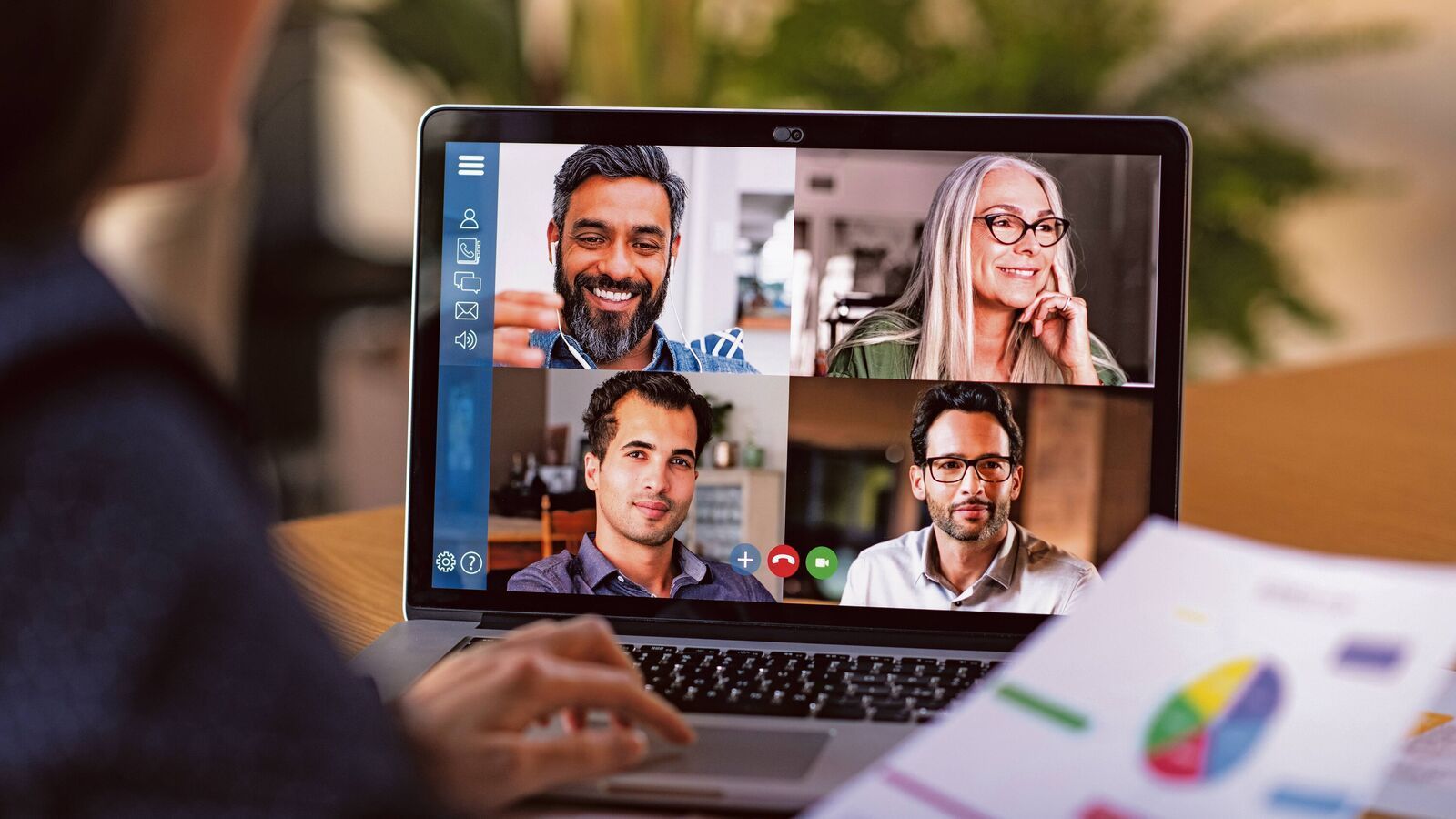 Video Call Wallpapers - Top Free Video Call Backgrounds - WallpaperAccess