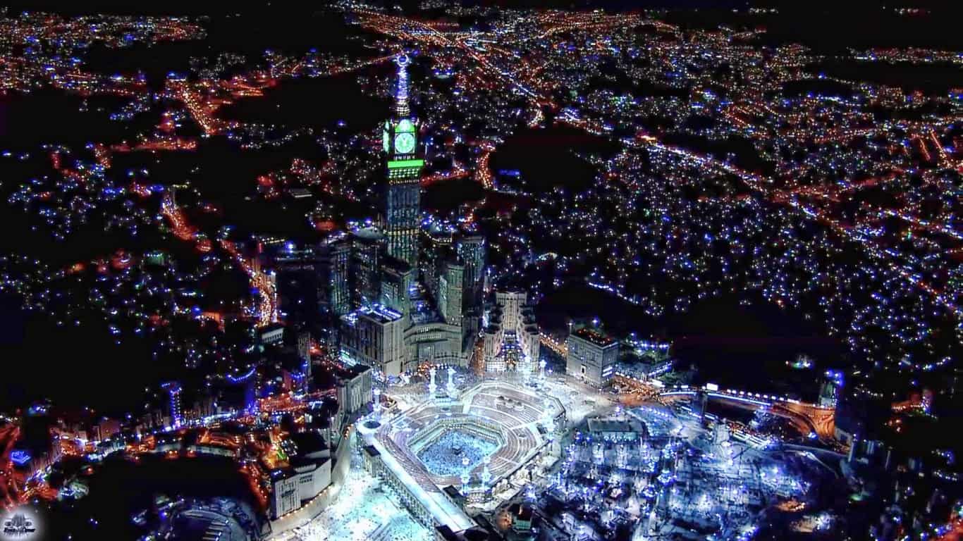 1366x768 Mecca At Night Hd Desktop Wallpaper