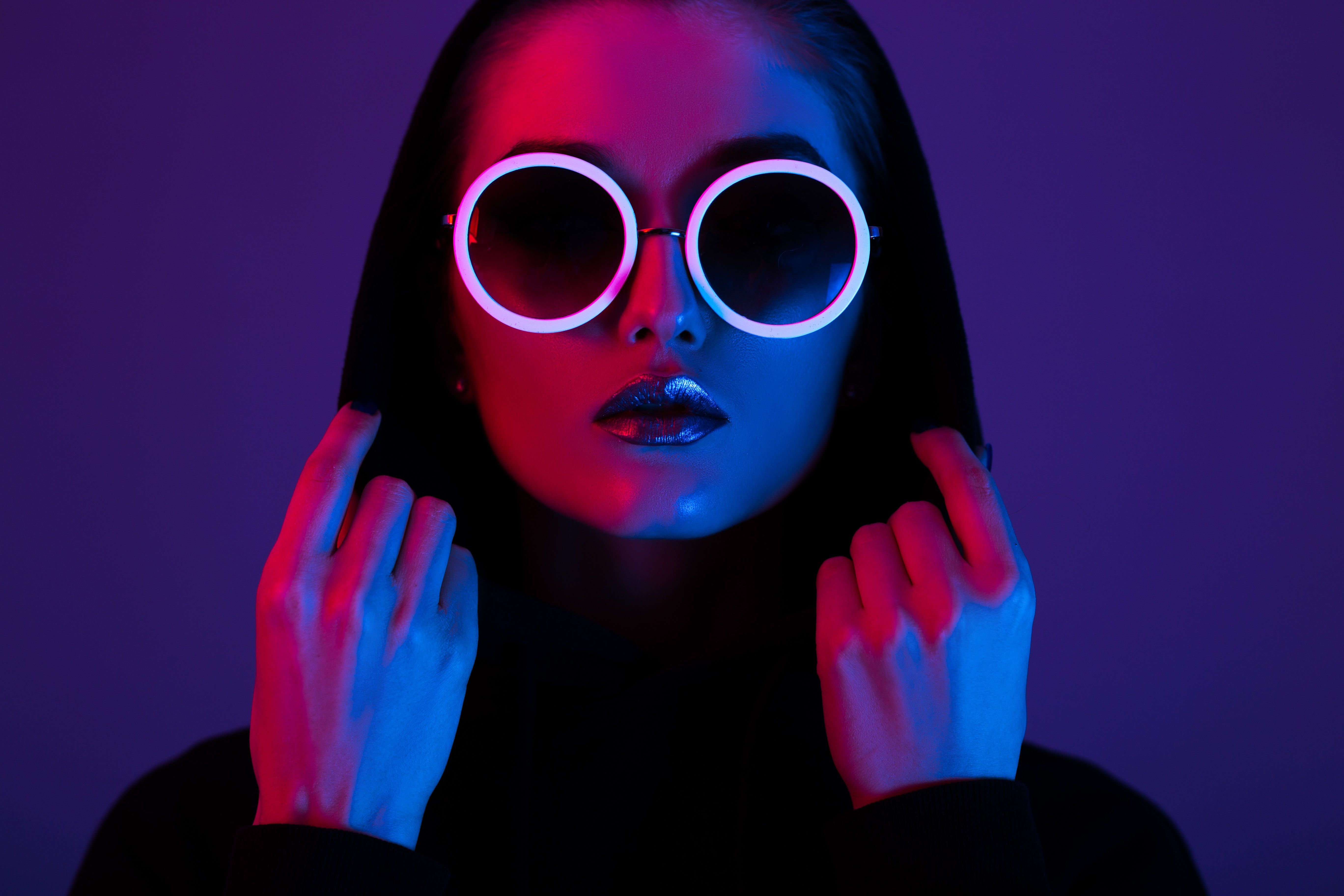 5472x3648 Women Neon Sunglasses Lights Red Blue Hoods Portrait Violet Makeup Closeup Face Wallpaper:5472x3648