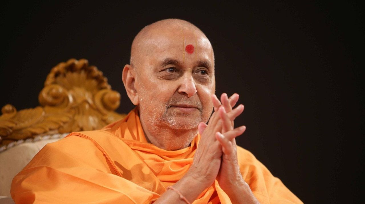 1280x717 Local Hindu group holds memorial service for revered guru