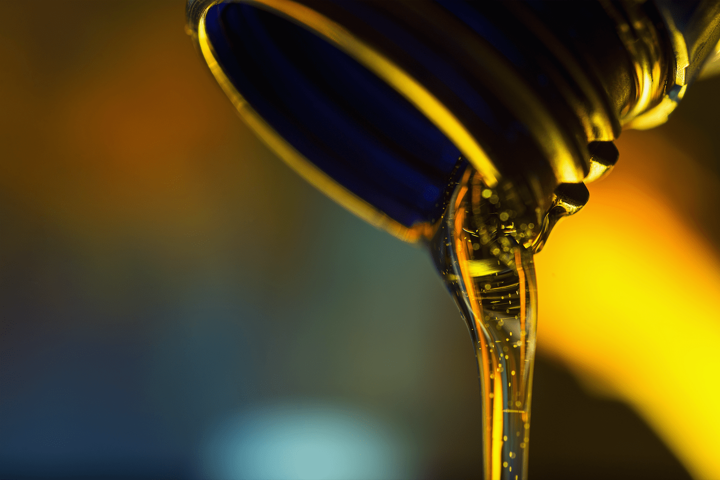 1400x934 Motor Oil