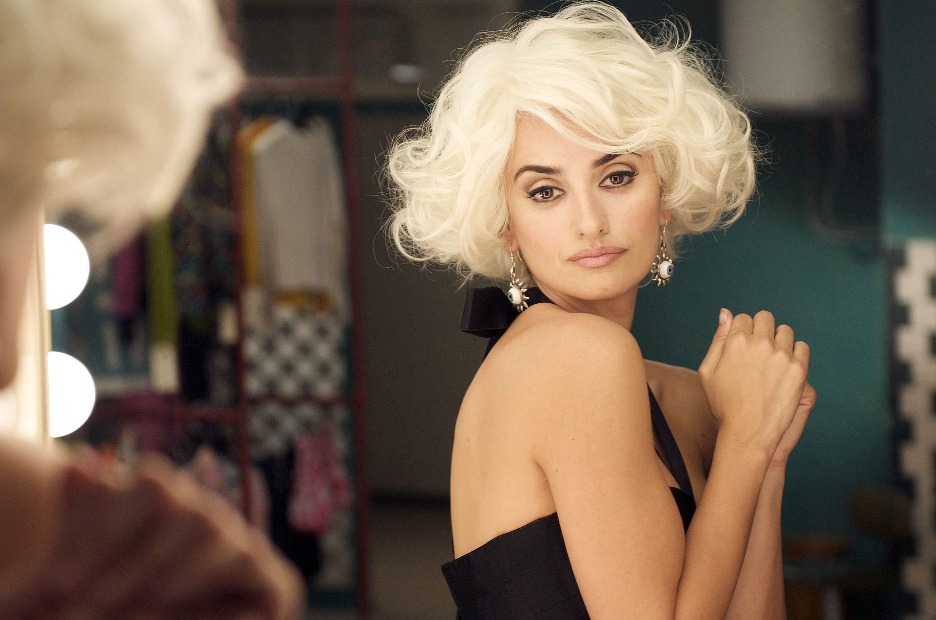 3000x1988 Pedro Almodóvar's Films' Best Beauty Moments