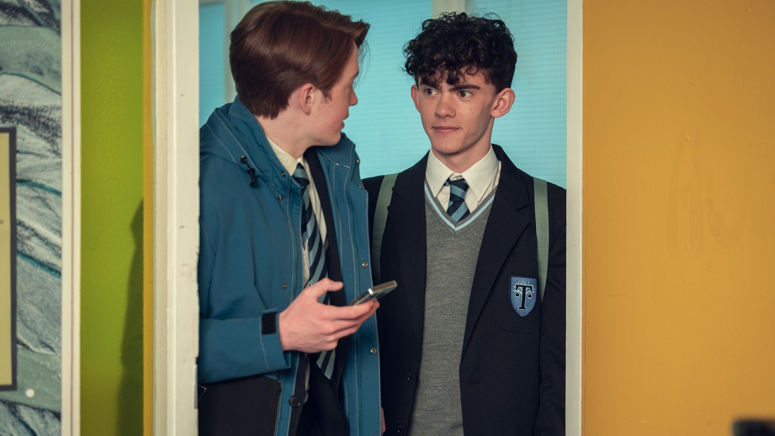 2560x1440 New Gay Teen Romance “Heartstopper” Is Coming to Netflix