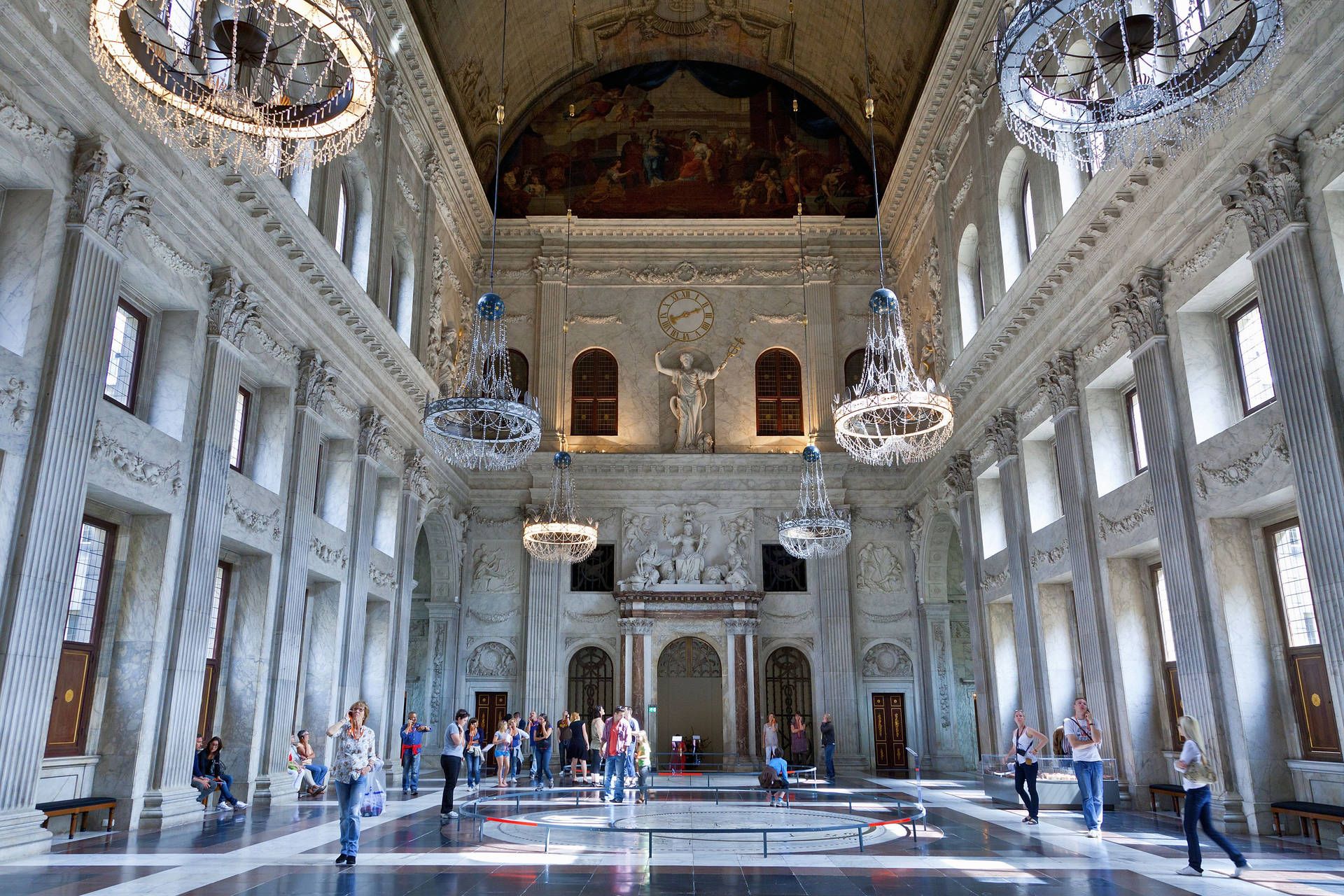 1920x1280 Download Interior of the Royal Palace in Amsterdam Wallpaper
