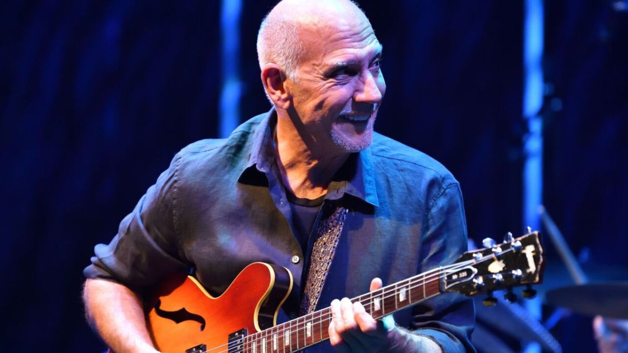 2048x1152 Larry Carlton: Greatest Hits & Steely Dan's Jazz & Blues Club