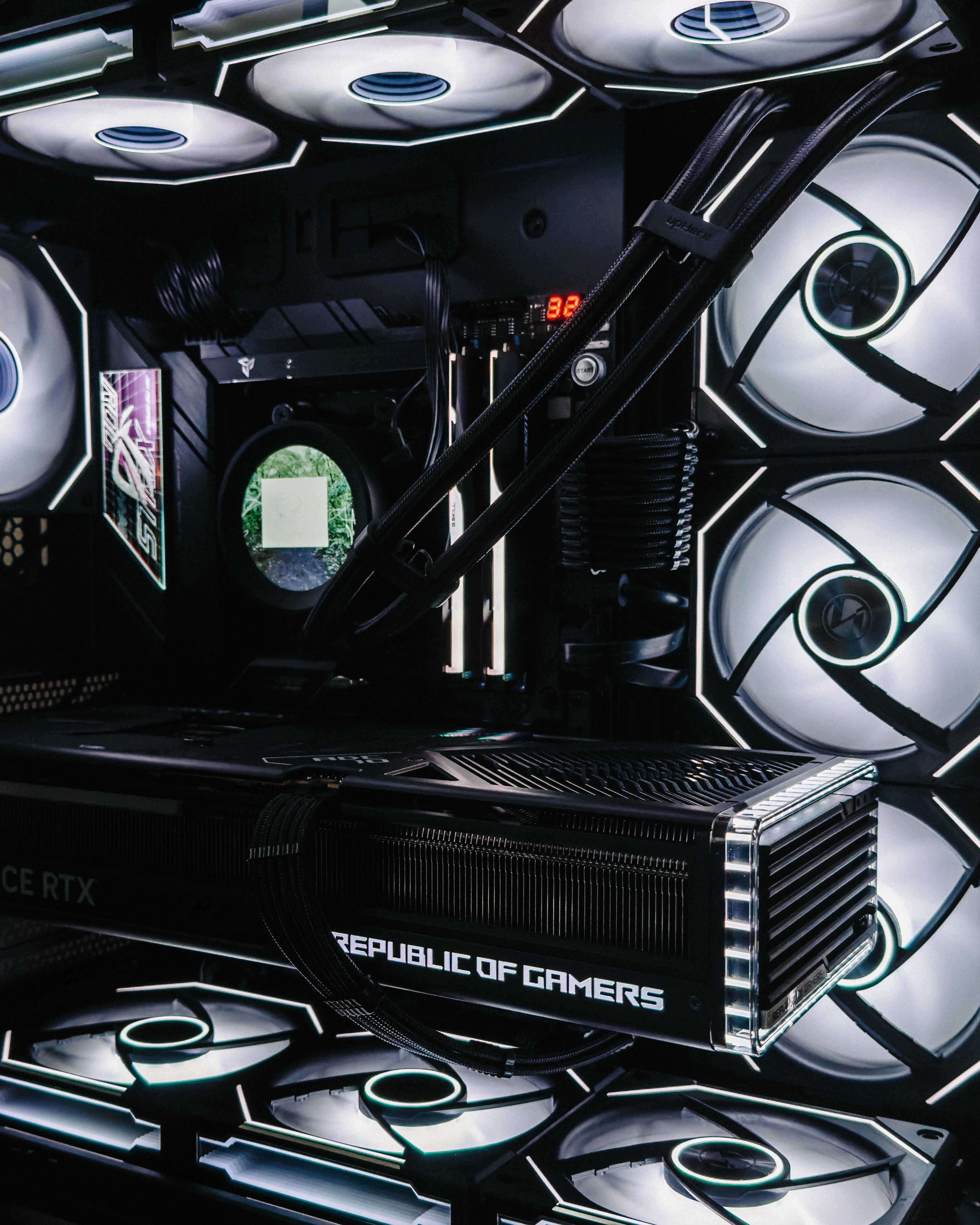3860x4825 In your opinion, what is something that you believe is tacky in a PC build?