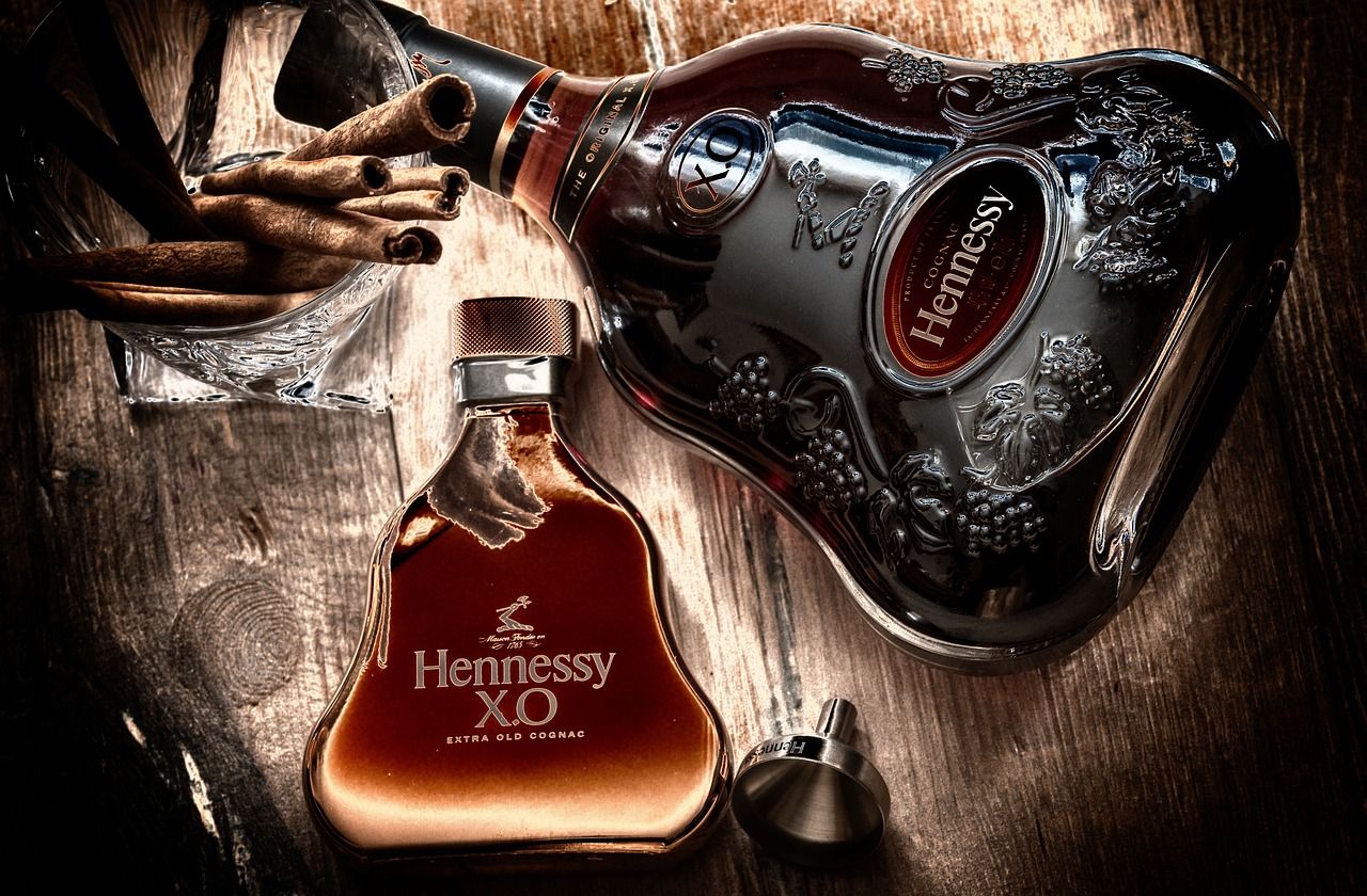 1280x840 Cognac Henesi France