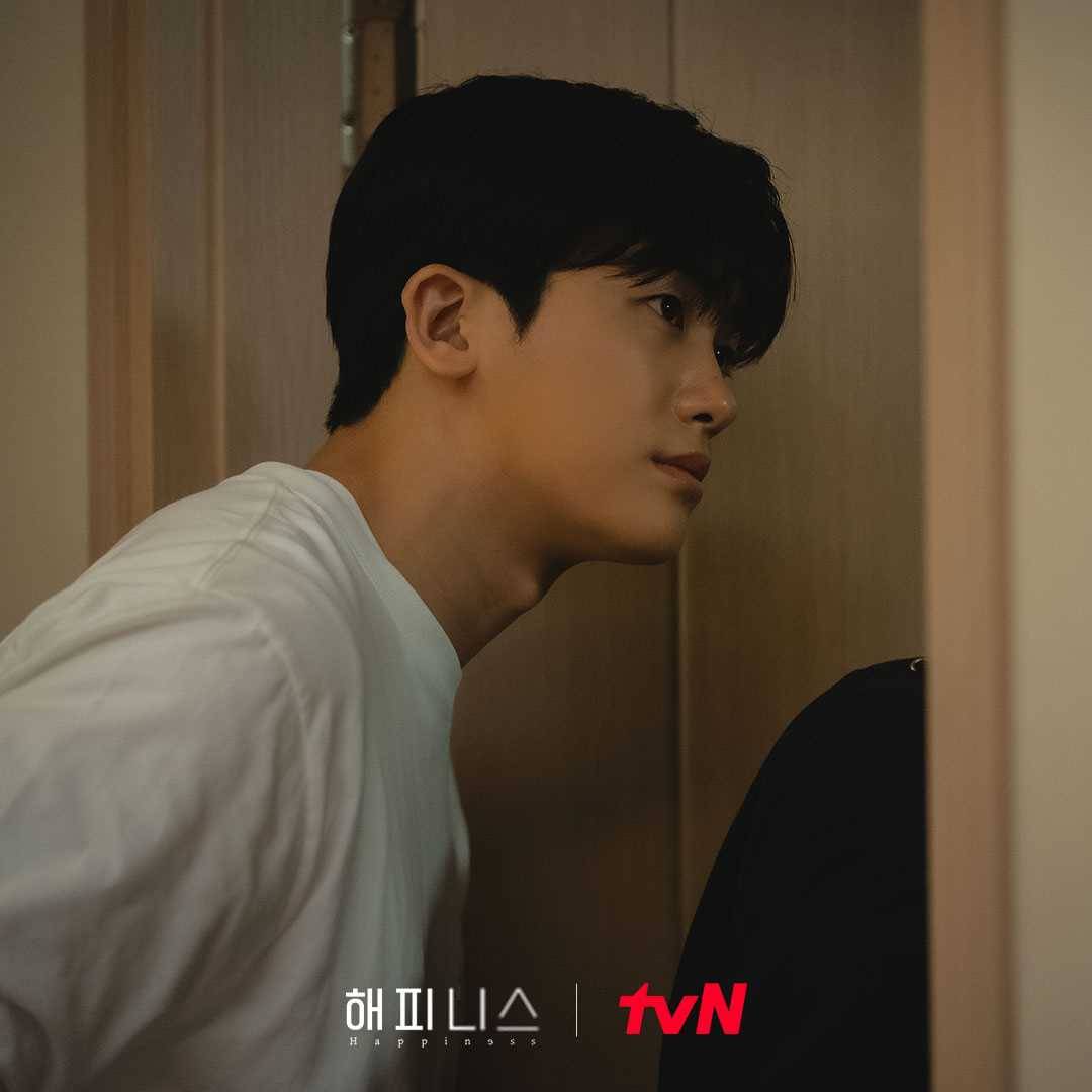 1080x1080 Photos New Stills Added for the Korean Drama 'Happiness' HanCinema