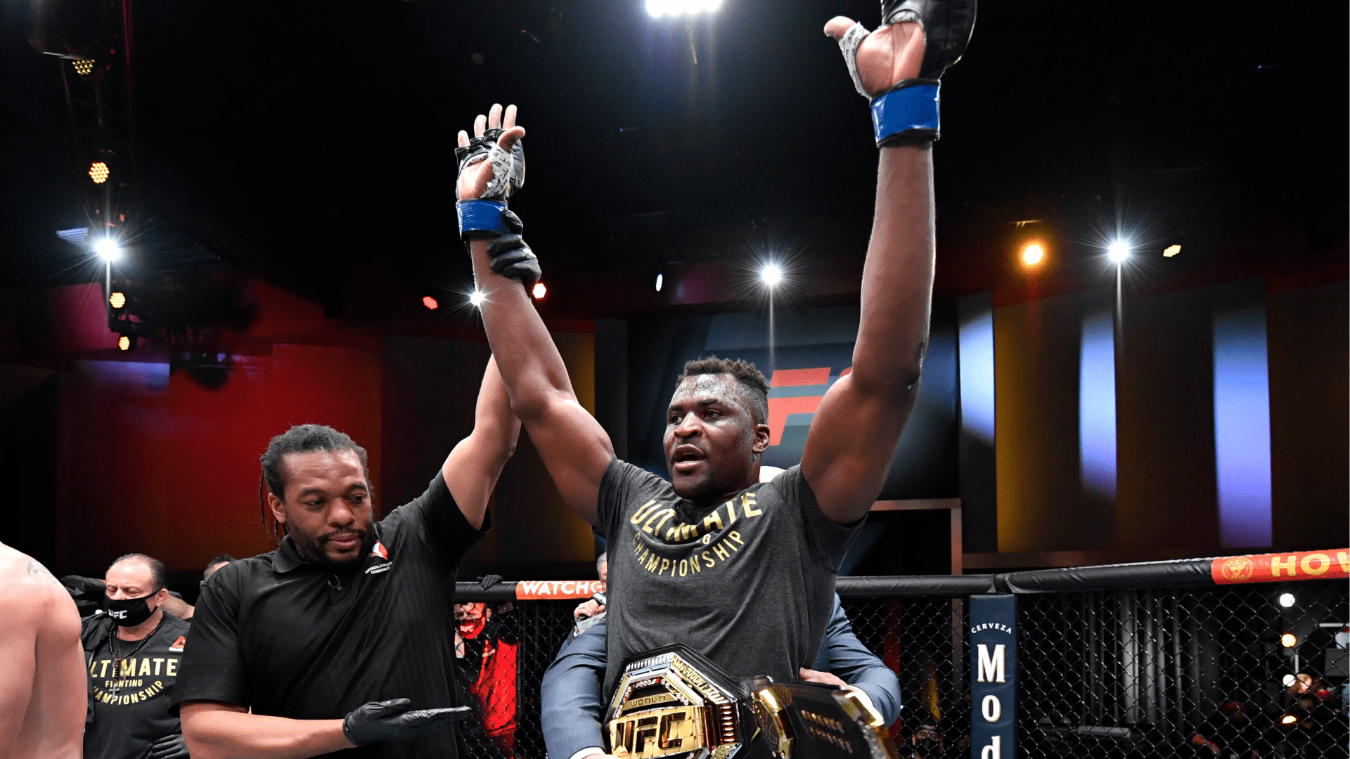 1920x1080 UFC 260: Francis Ngannou knocks champion Stipe Miocic out cold