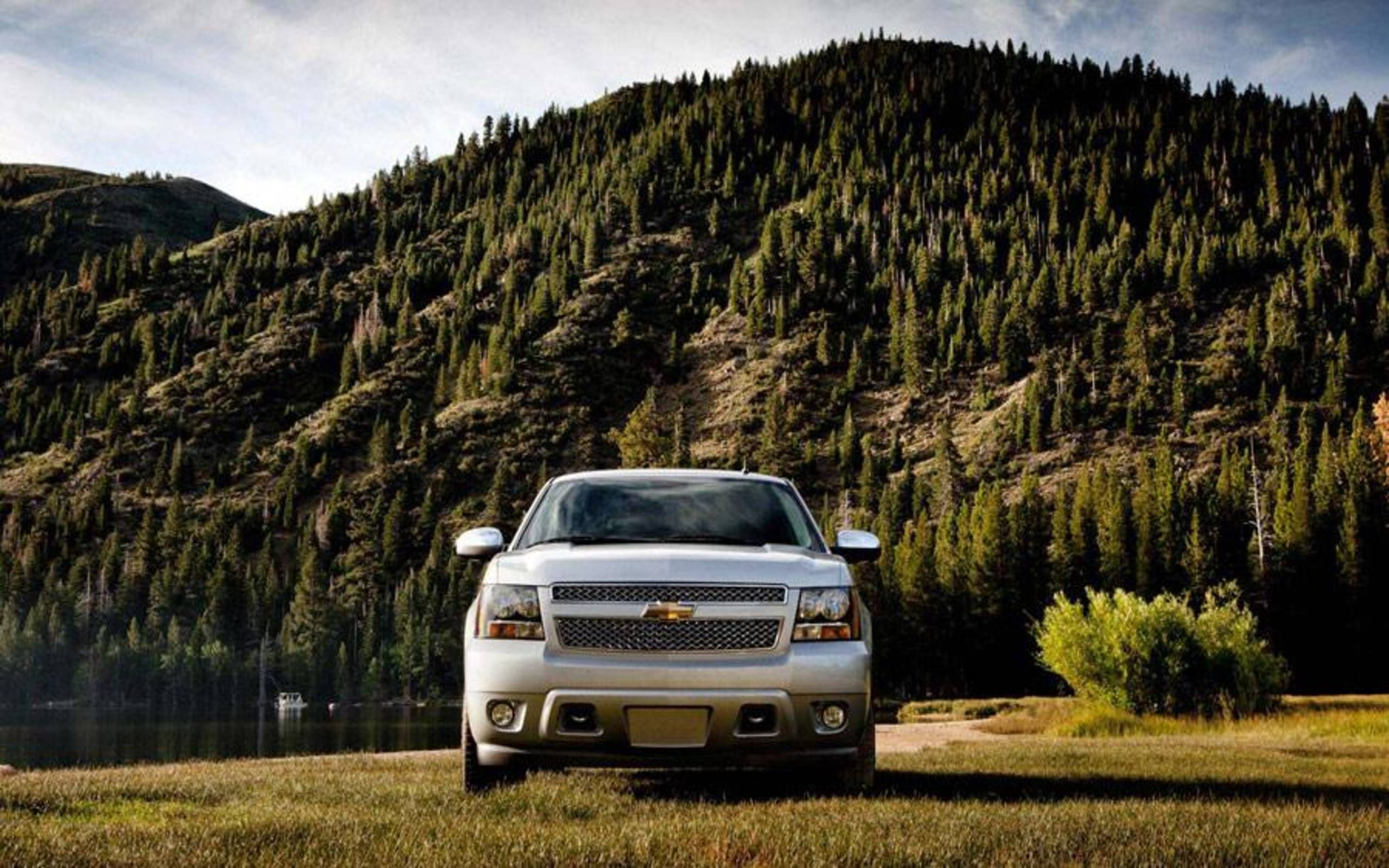 2560x1600 Chevrolet Tahoe LTZ