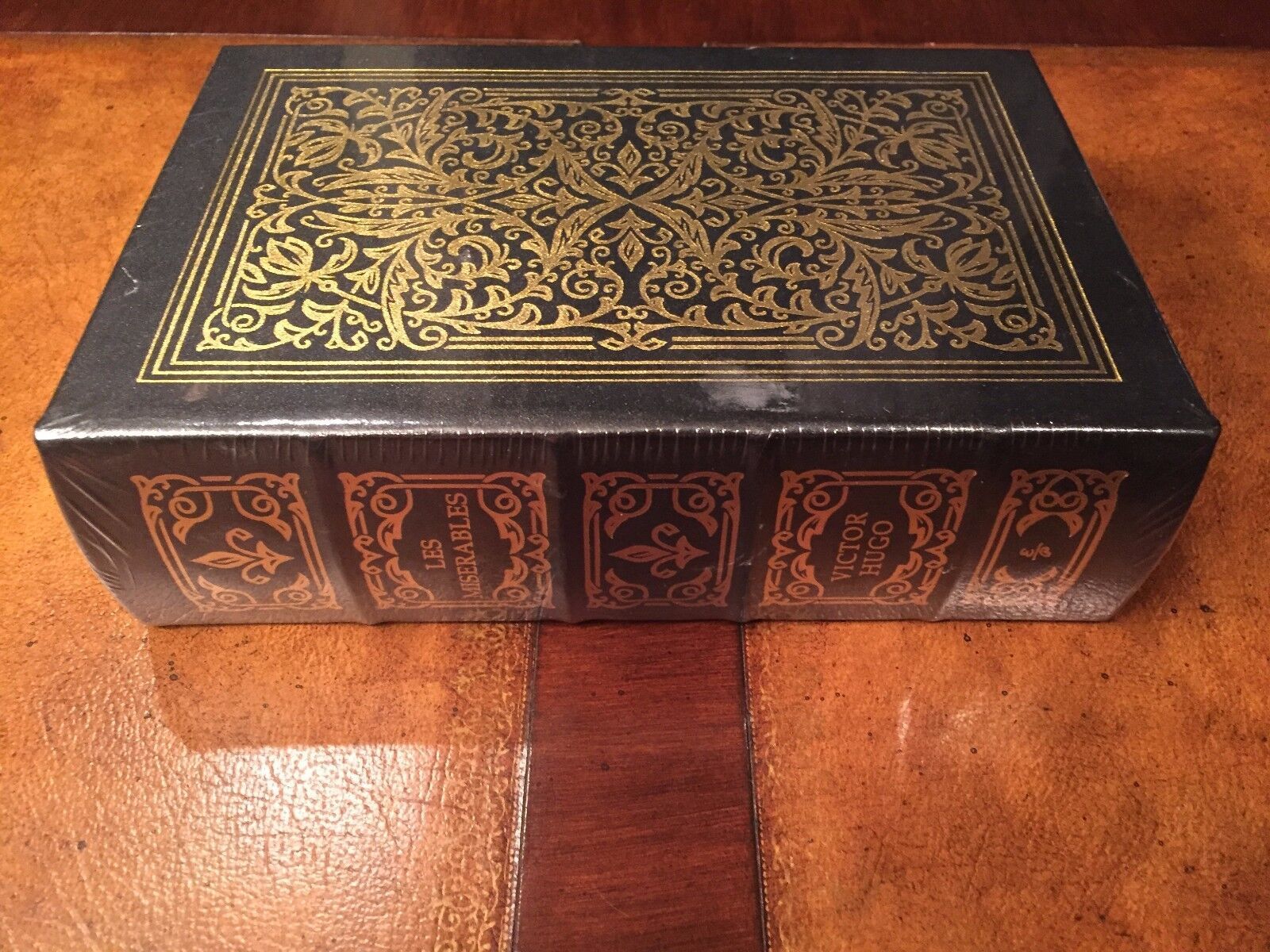 1600x1200 Easton Press LES MISERABLES Victor Hugo SEALED